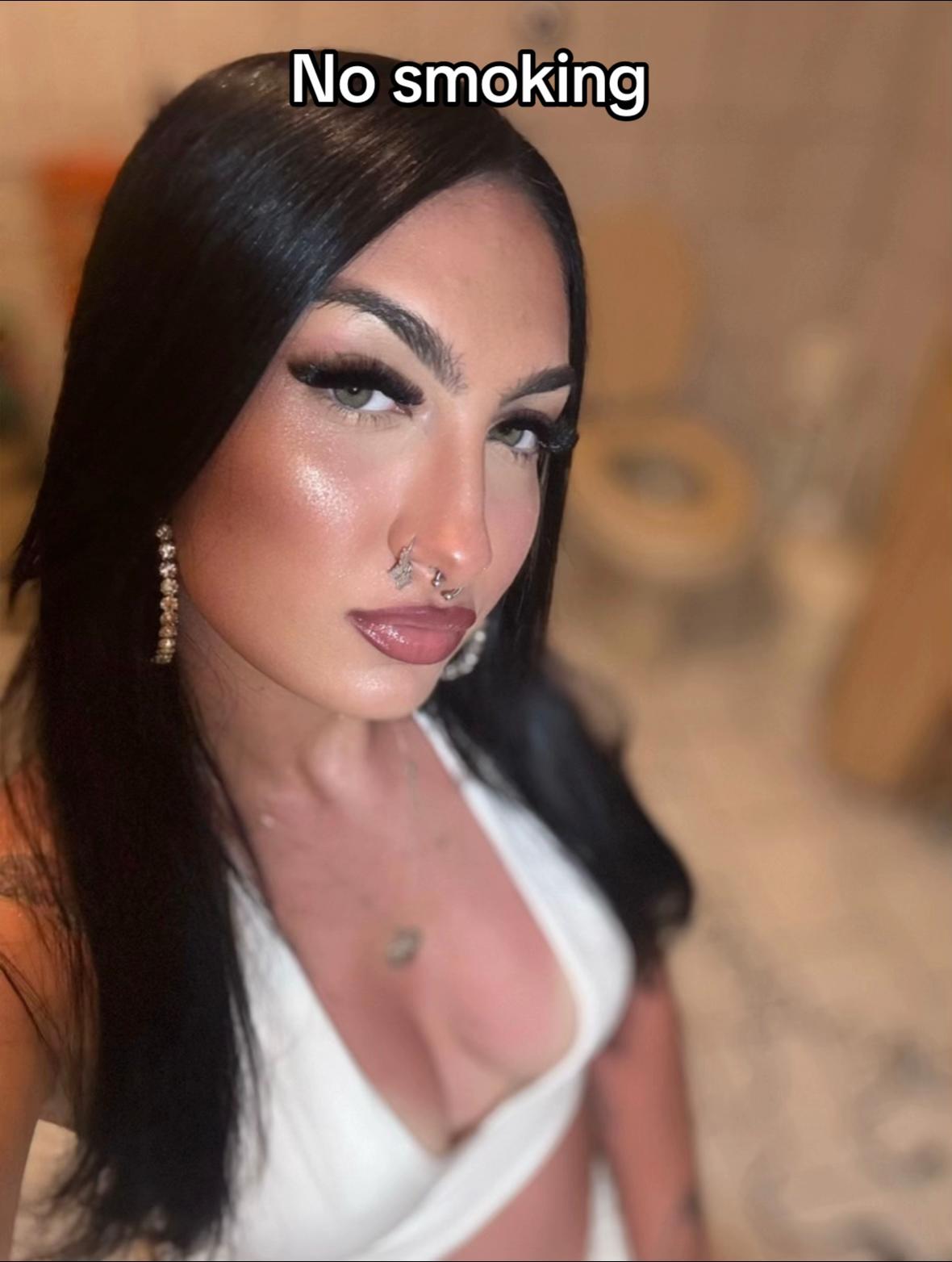 @ᗩᑌᖇOᖇᗩ🖤👸🏻🐈
