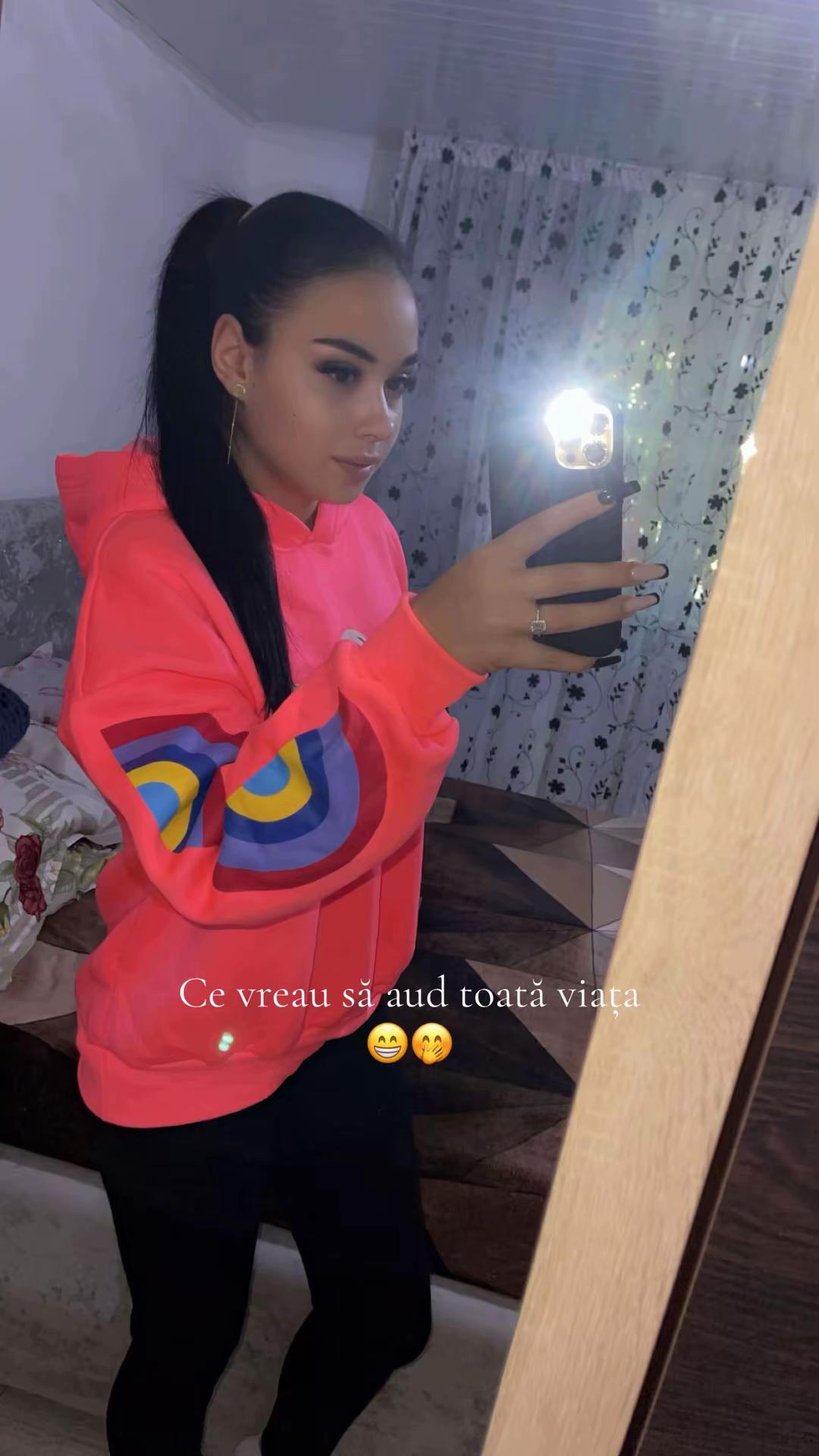 @ℱ𝓁𝑜𝓇𝓎🤍