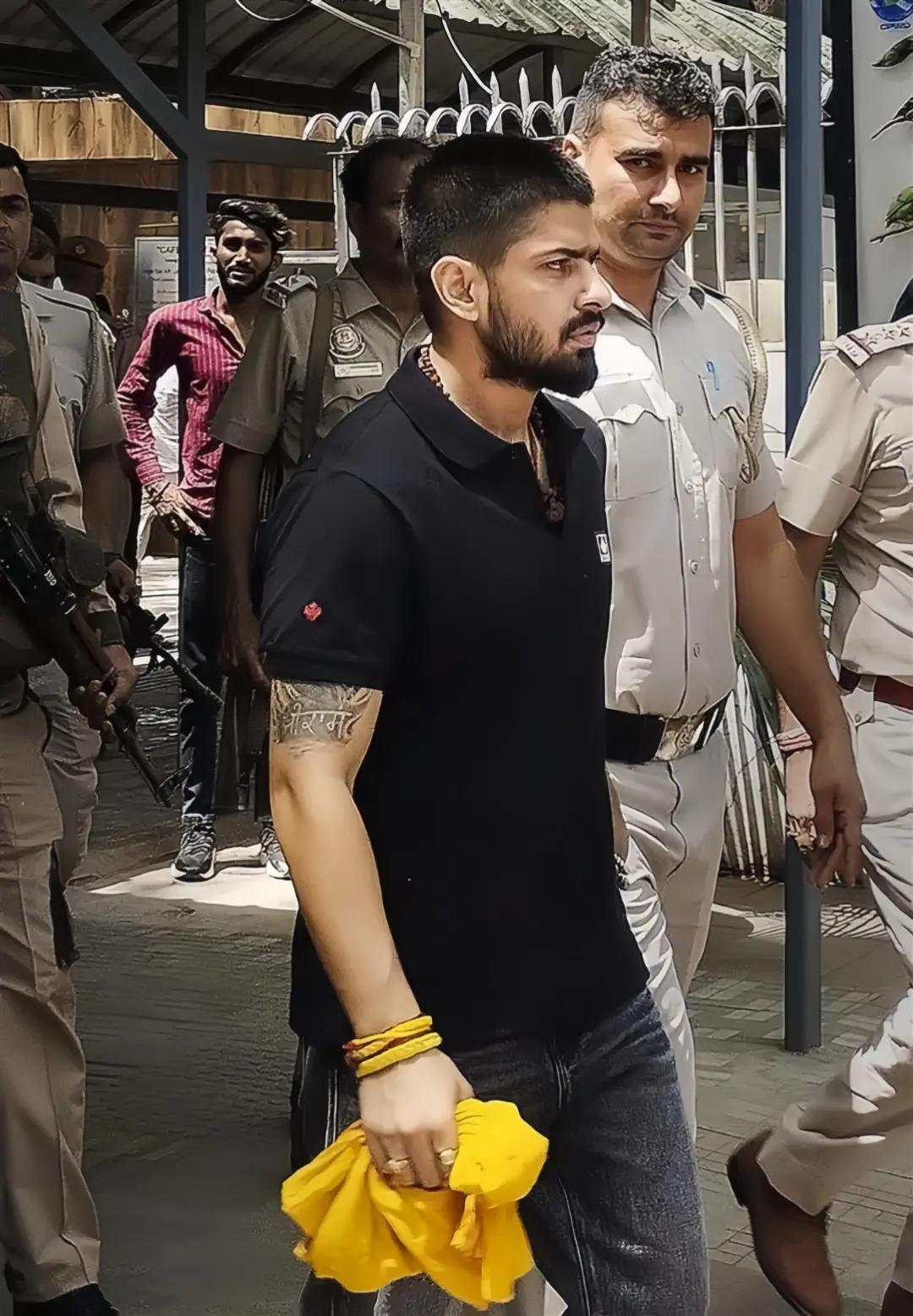 @LAWRENCE BISHNOI 🦅