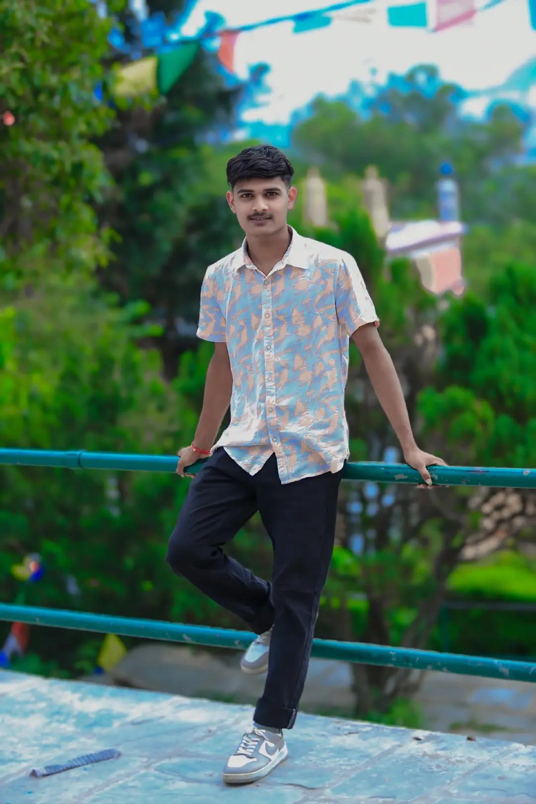 @.😘_ᴋᴀʙɪʀ sɪɴɢ_ 🖤🖤