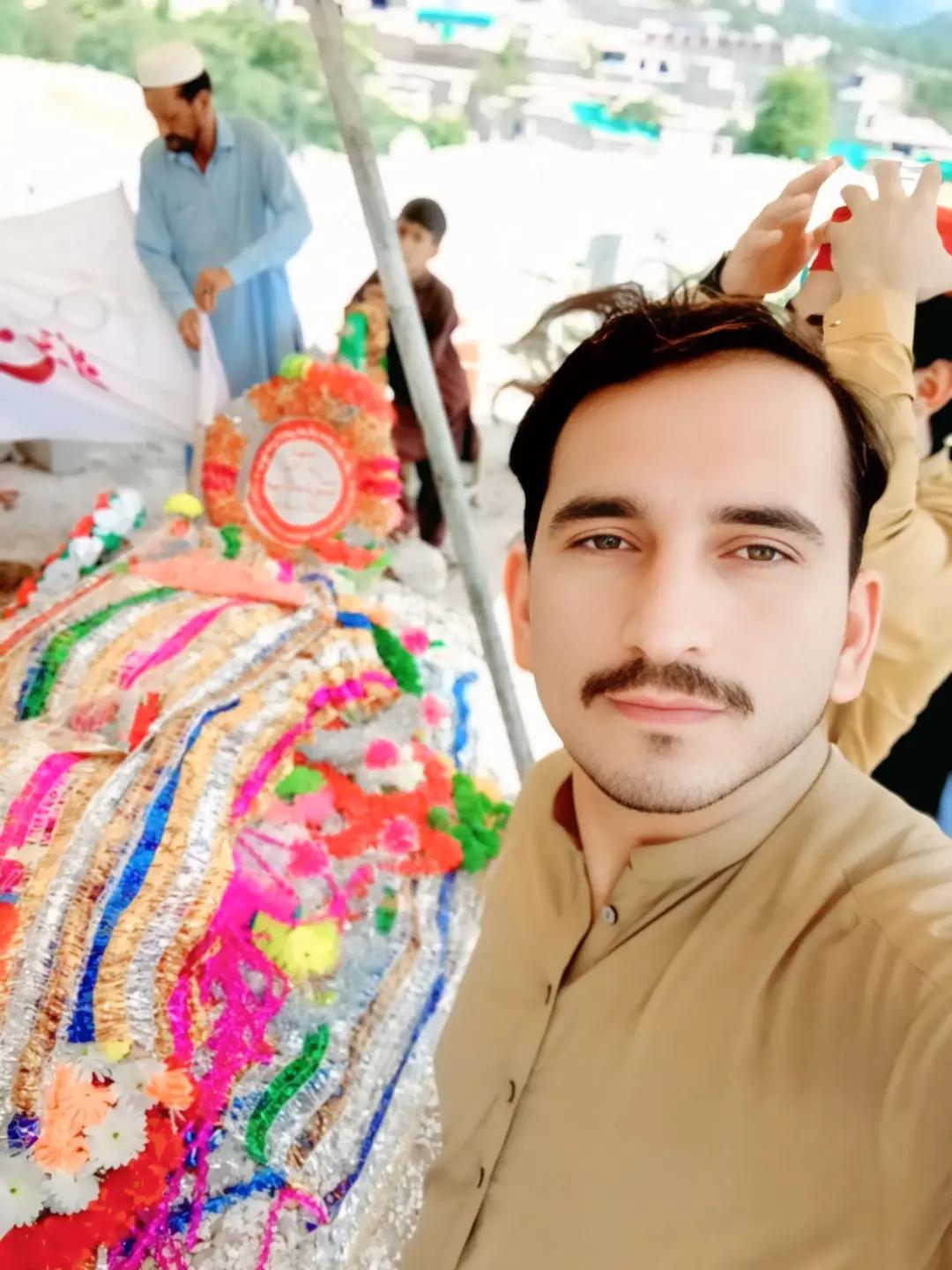 @BASIT KHAN SHENWARY 👑