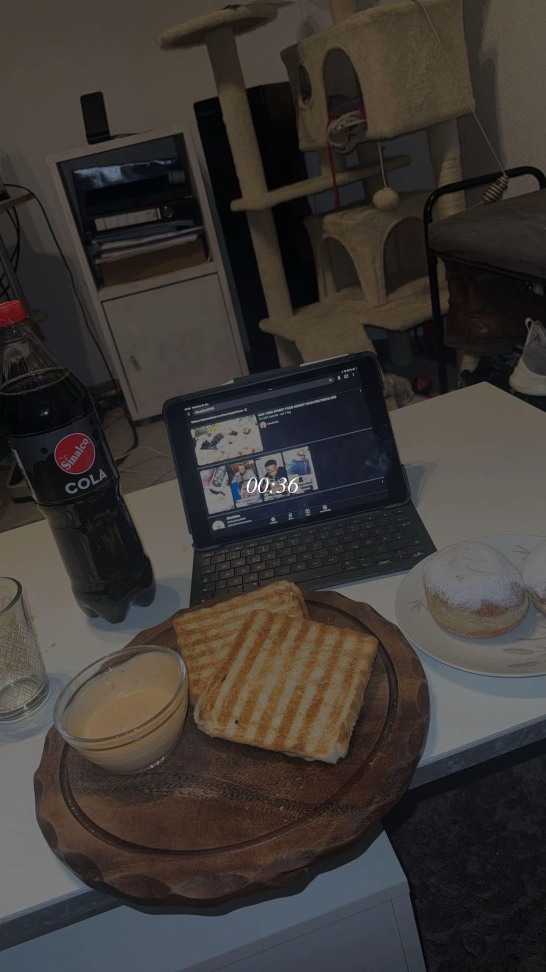 @7ams_e