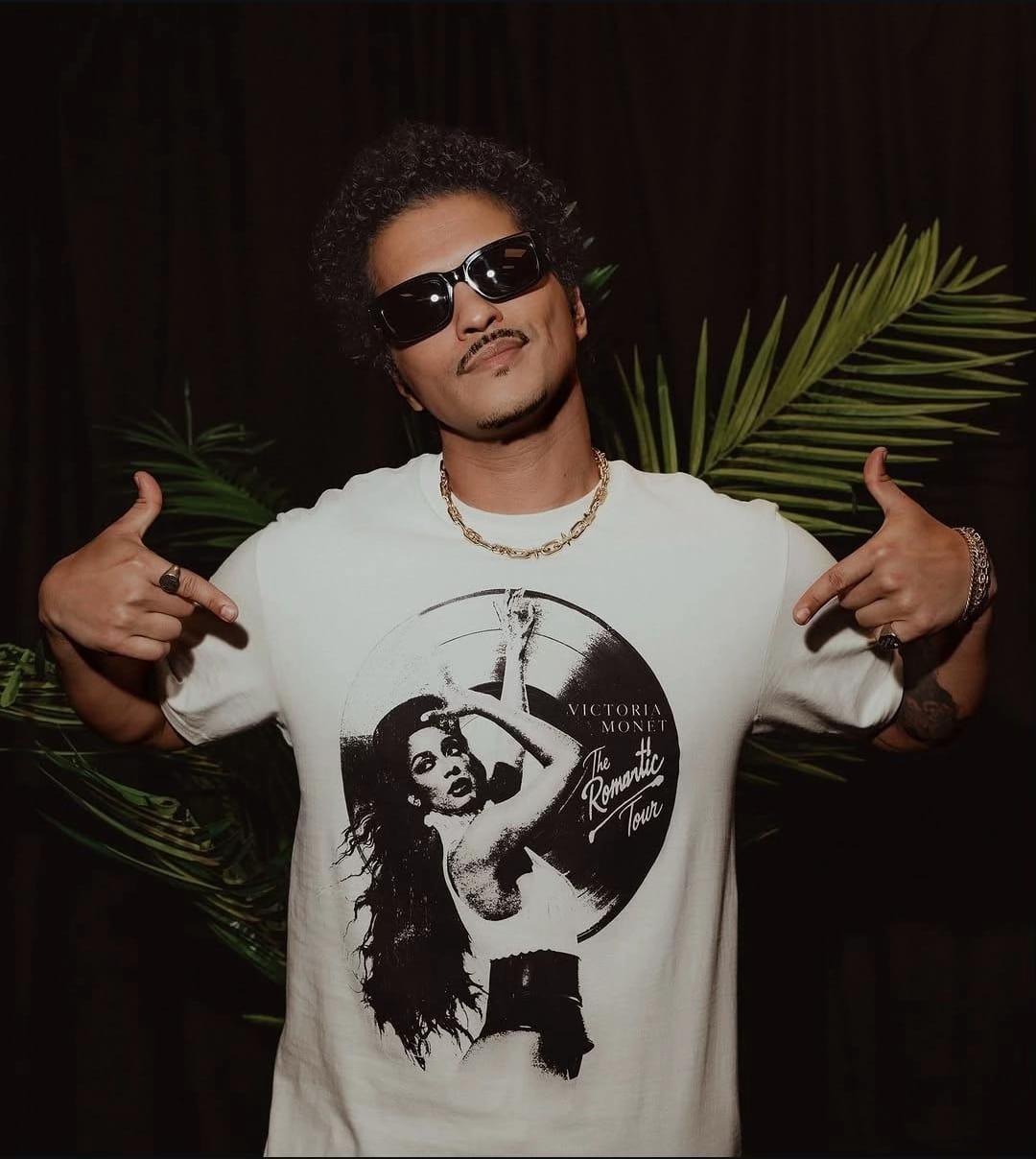 @Mars Hooligan Family