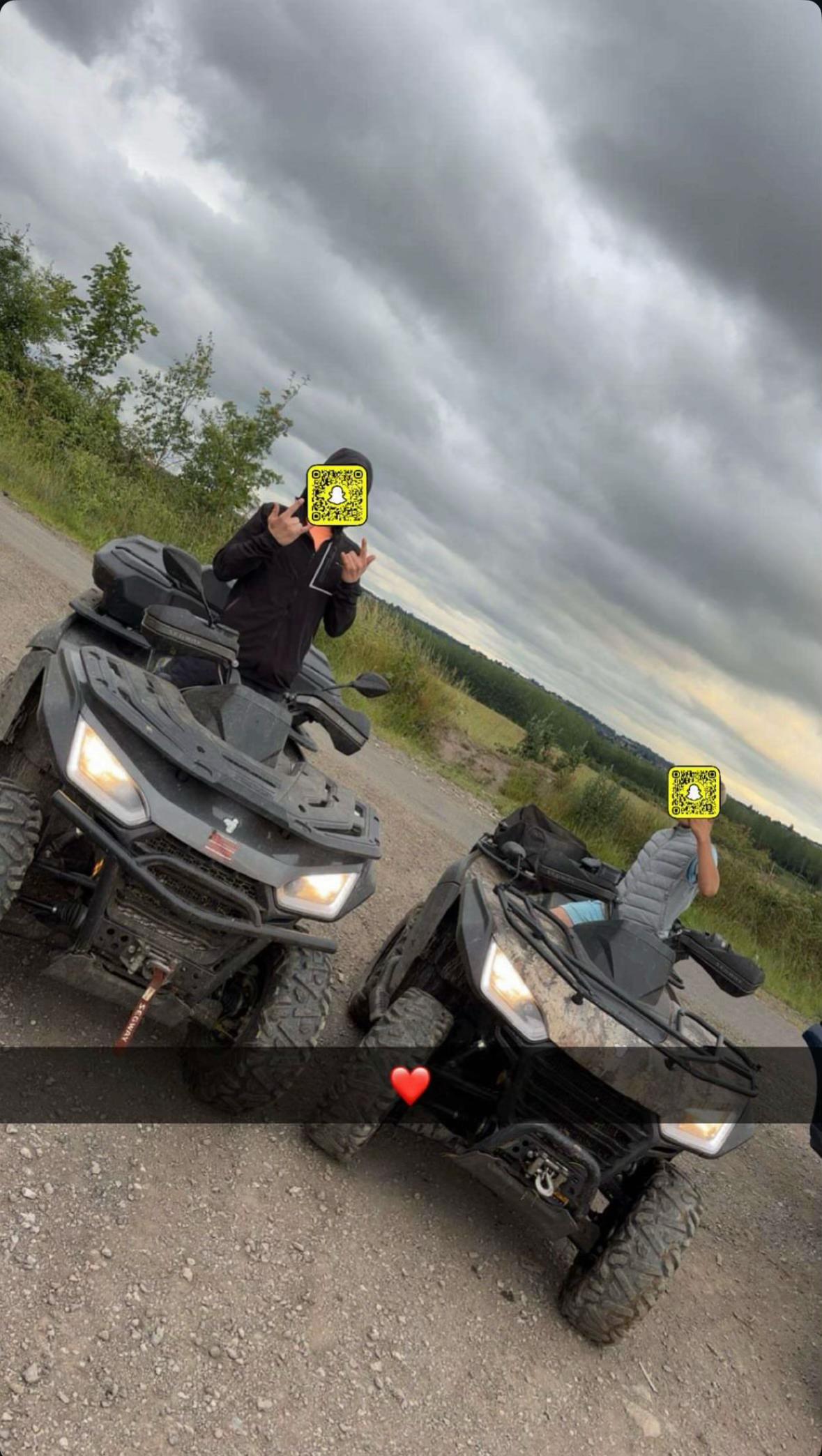 @😎