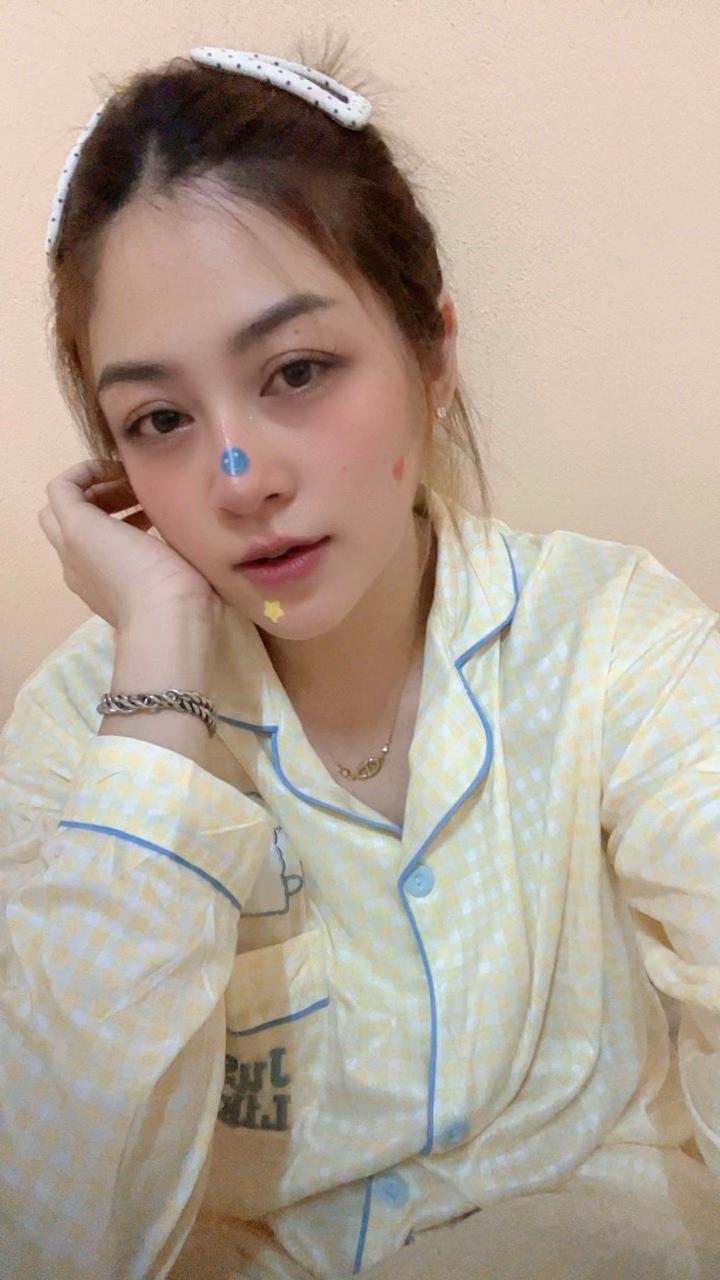 @nisachon