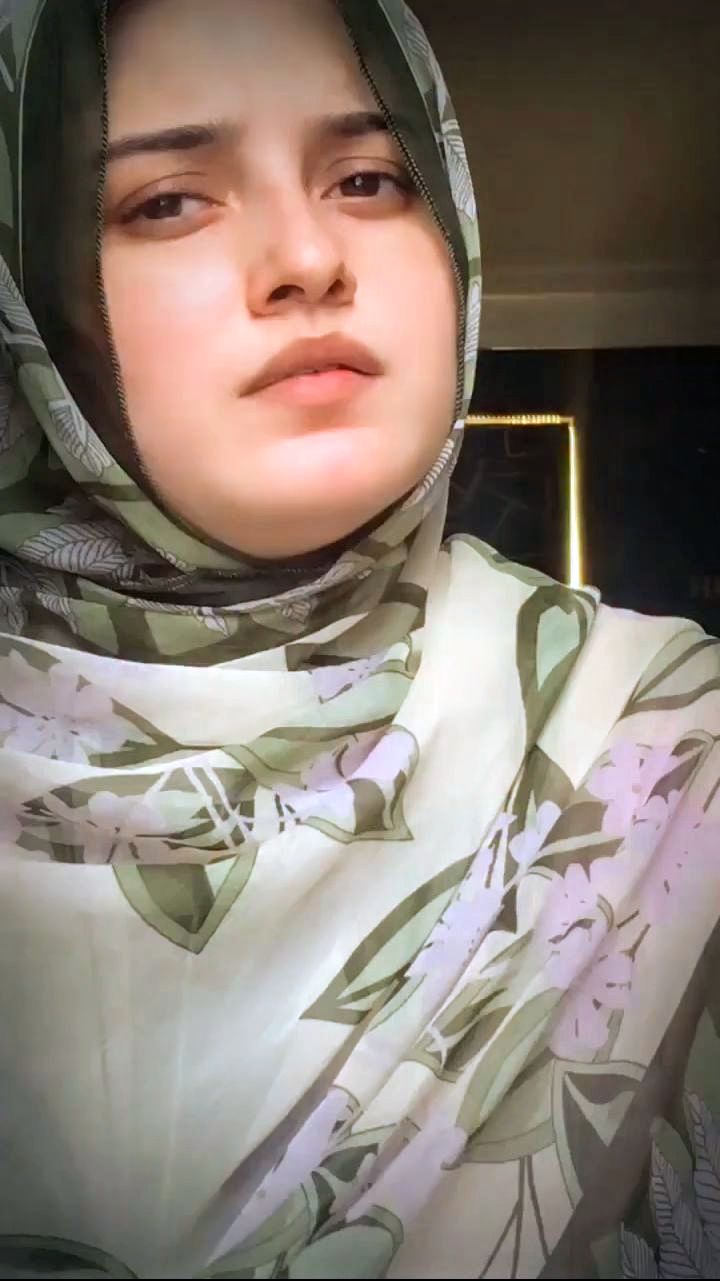 @AlishaRiaz_FanPage