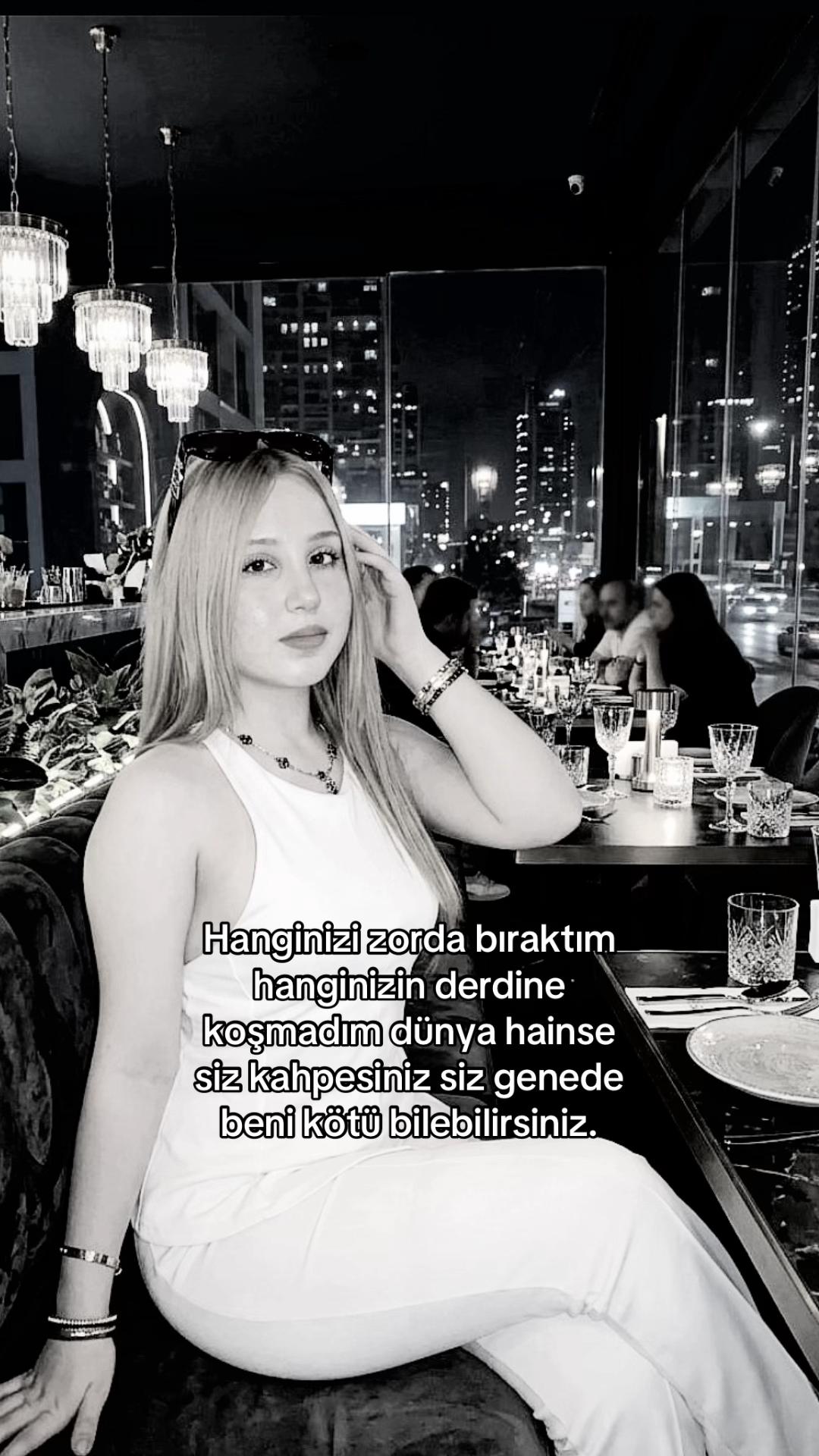 @laraabsk_