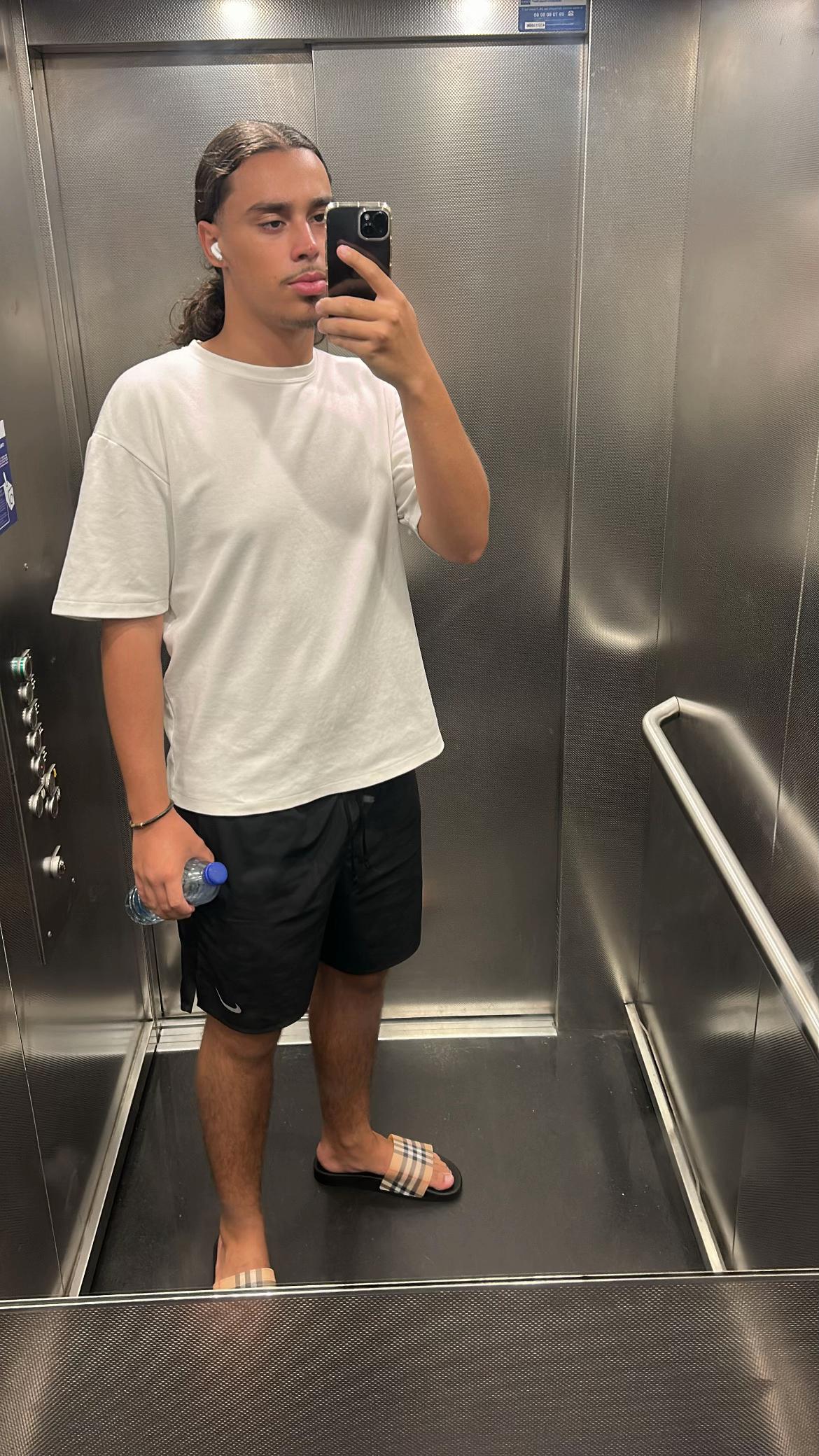 @7