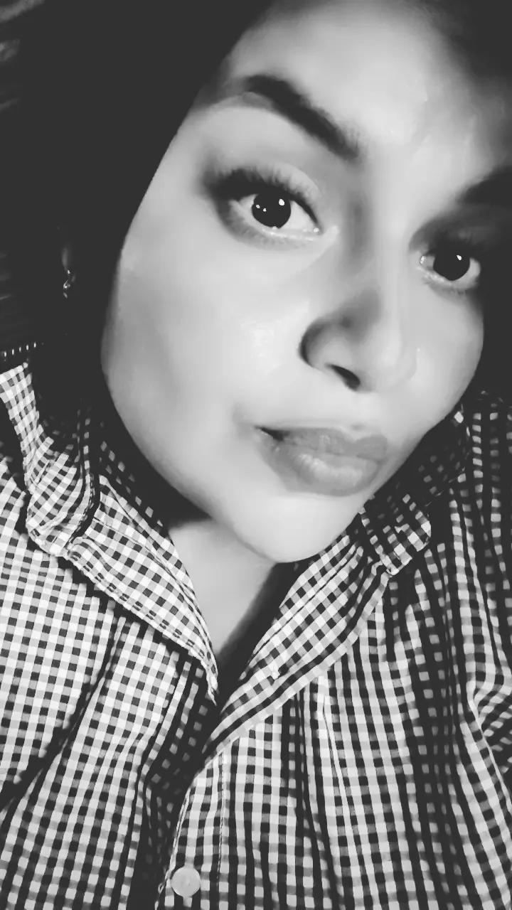 @AndreaGH♥️ Te Sigue