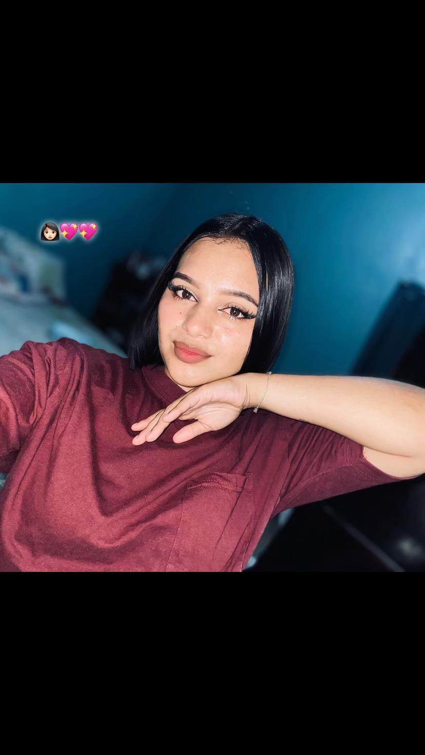 @Angie_🍒👩🏻