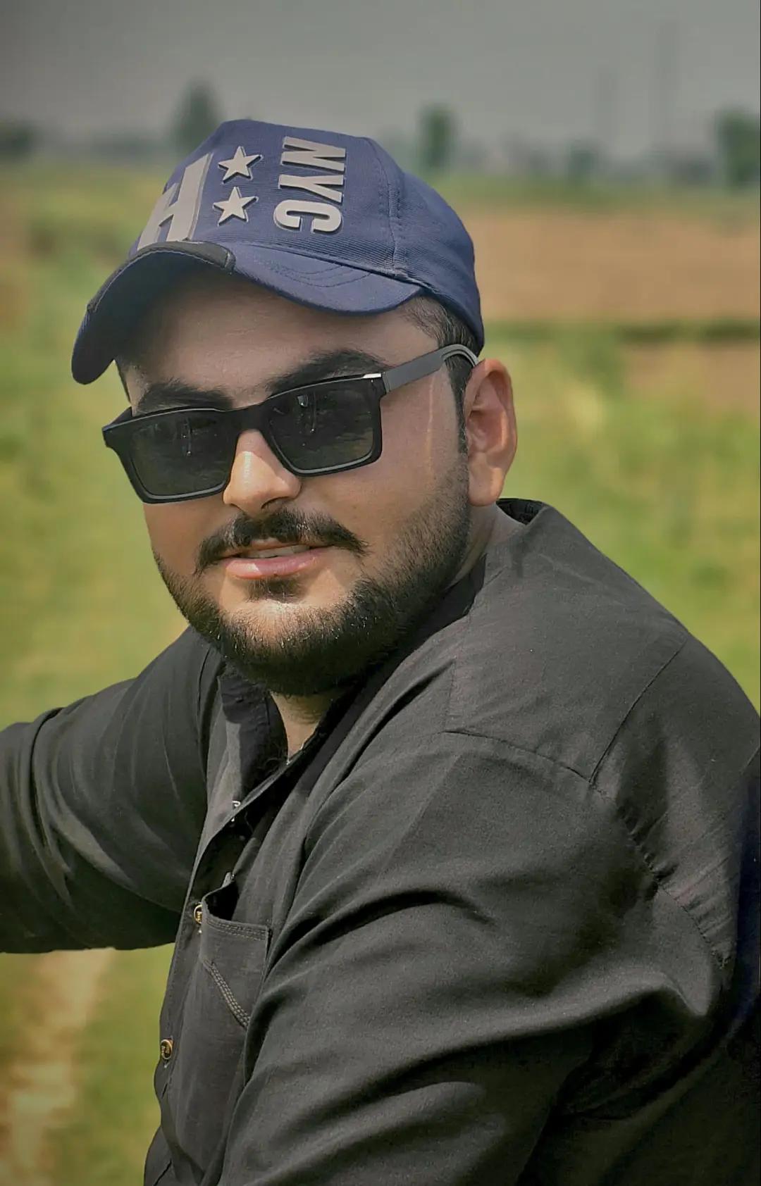 @ارباز خان (अध्यक्ष।)🇵🇰😶