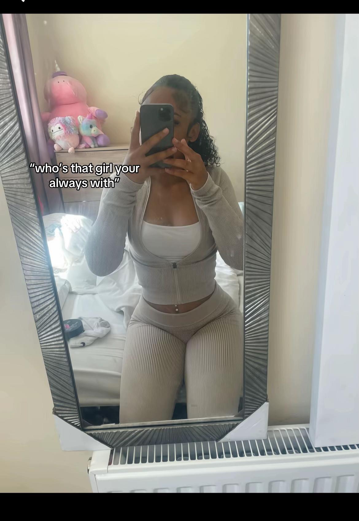 @️