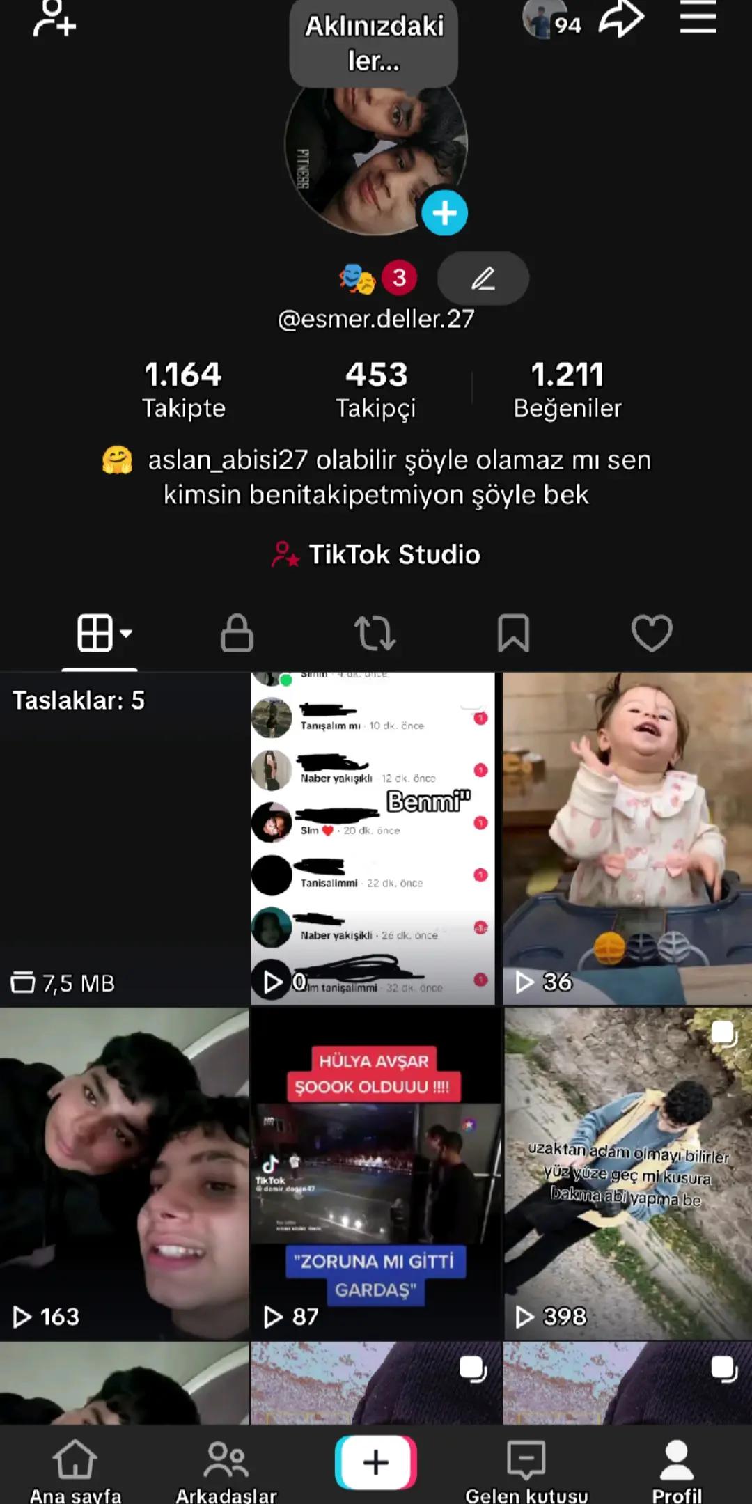 @🎭