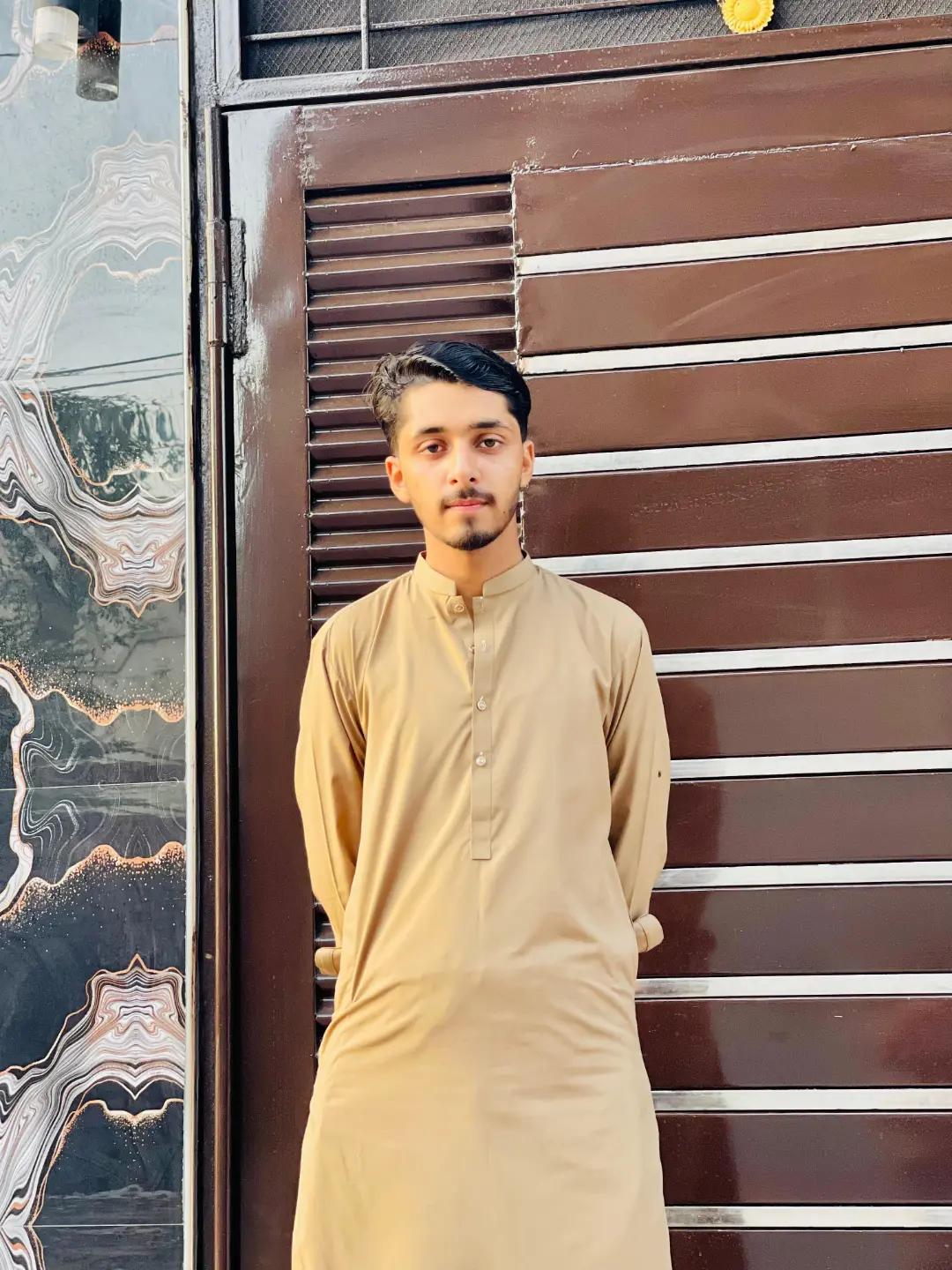 @AHTASHAM KING👑