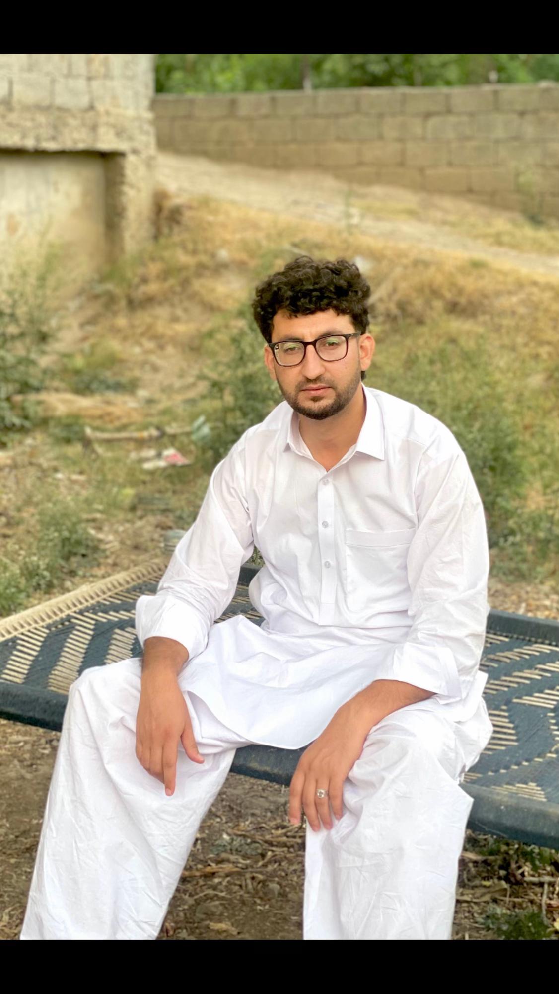 @HassaN shah.