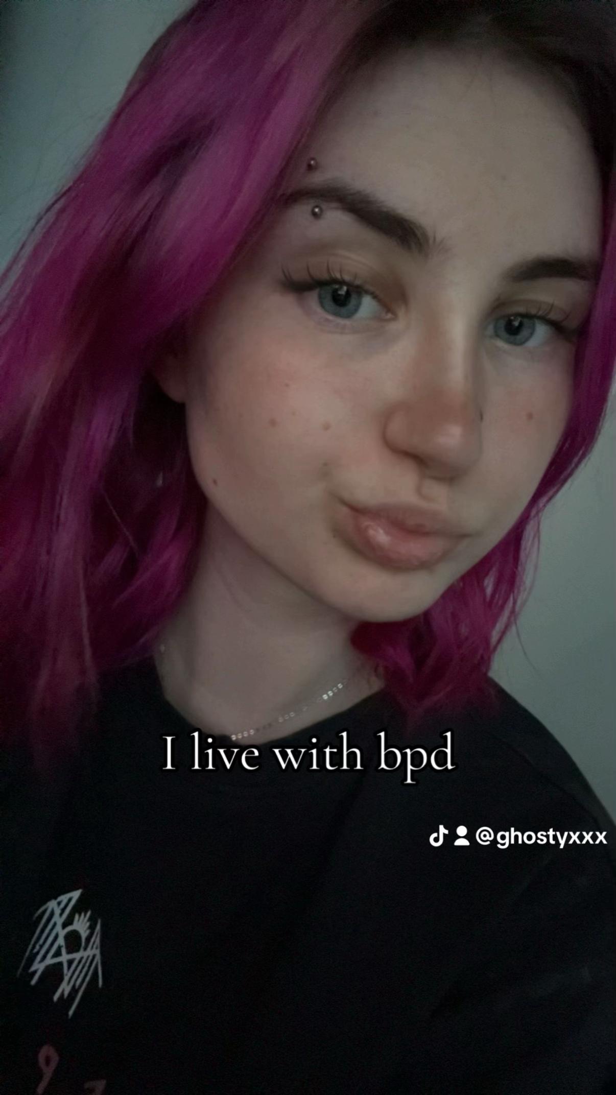 @𝒢𝒽ℴ𝓈𝓉𝓎𝓎𝓎 🧸🌻🩷