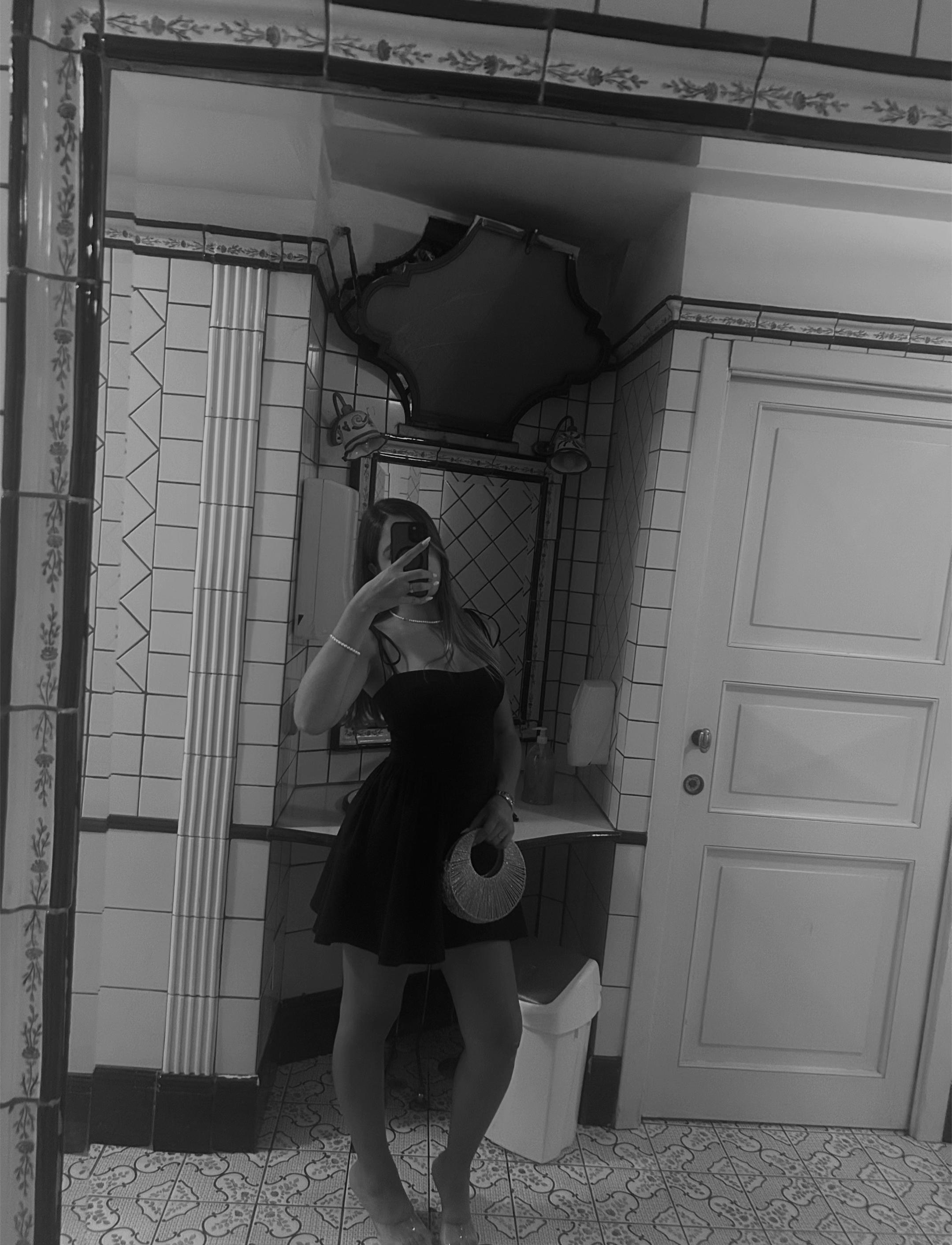 @𝒮.