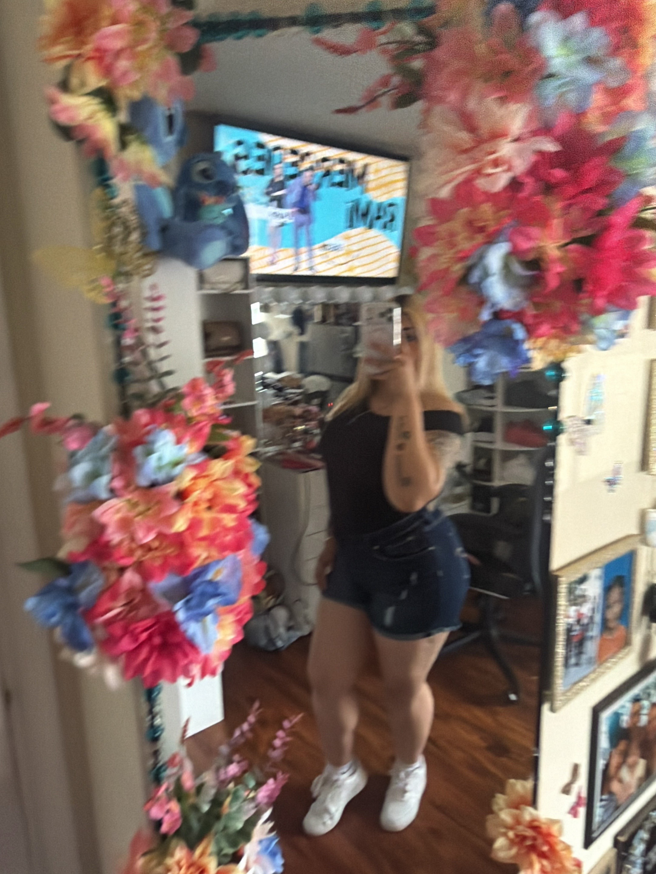 @Moniii_01