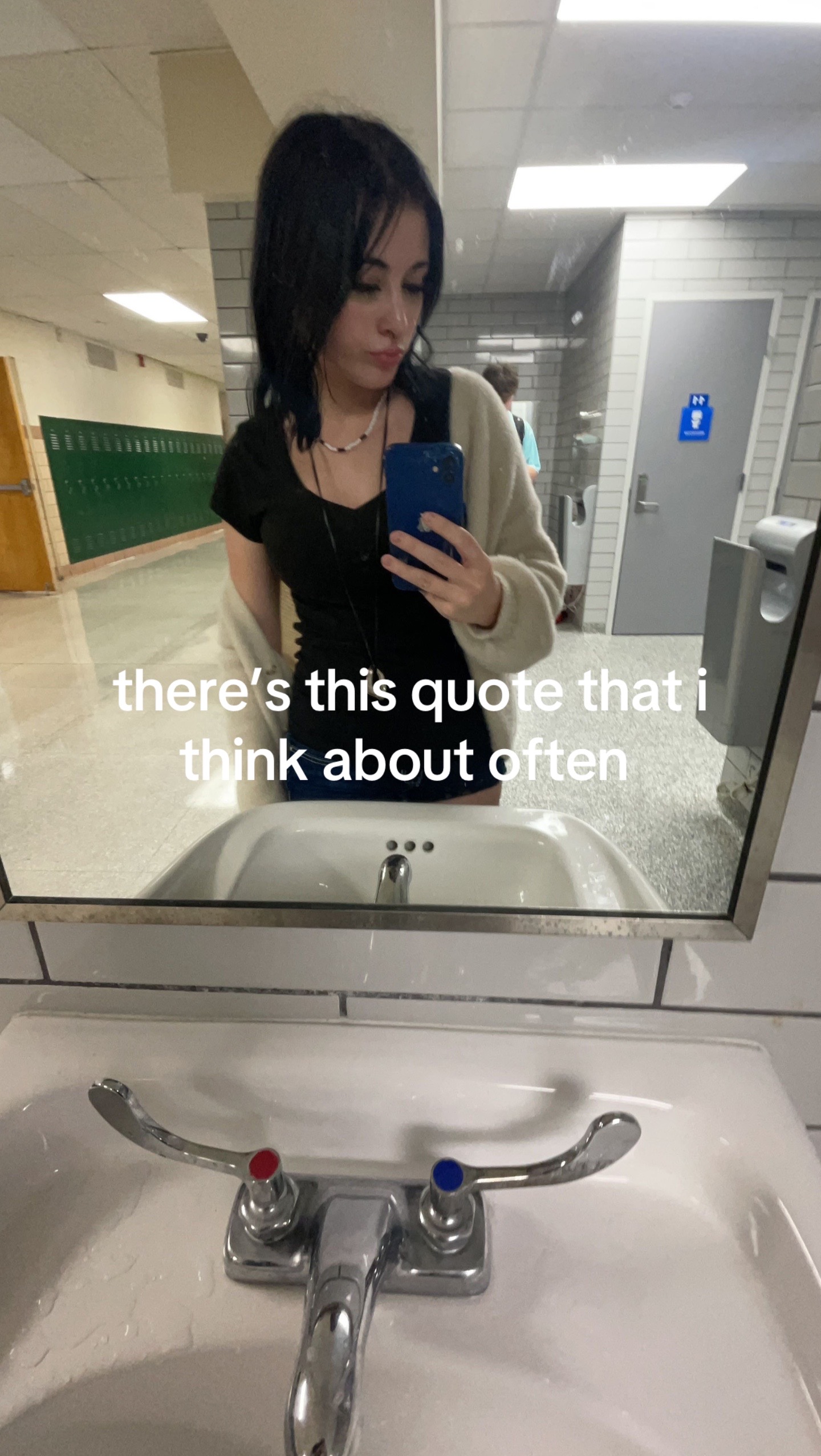 @v4mp_d0llrot4u