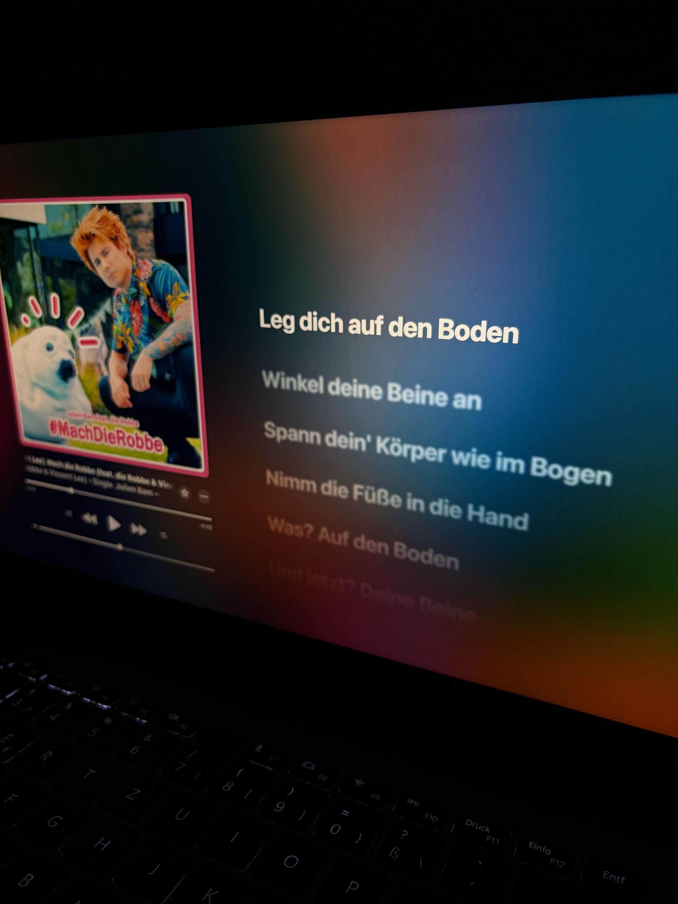 @🎶