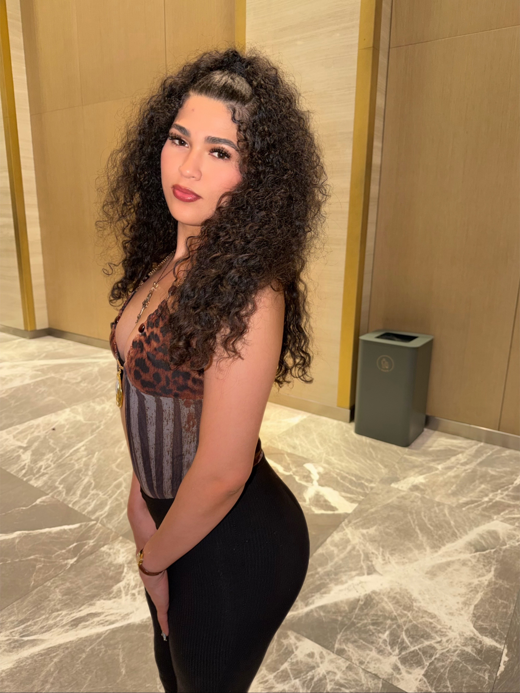 @Glo✨