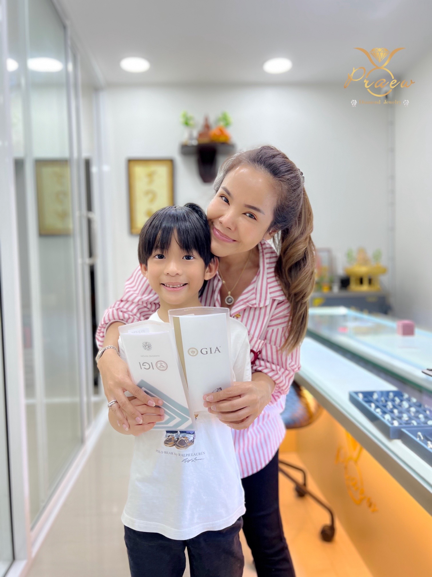 @แพรว เพชรแท้ทองแท้ จิวเวลรี่