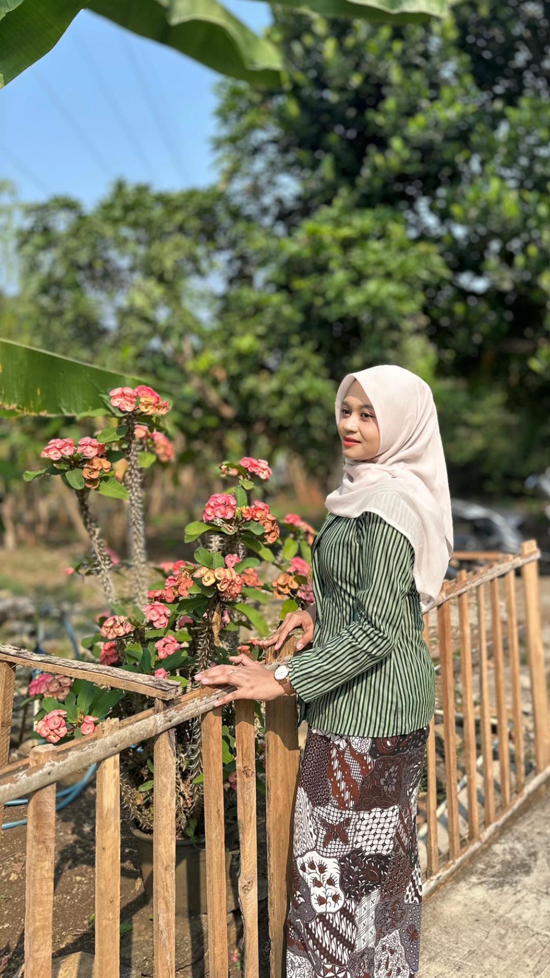 @Ara Tiara
