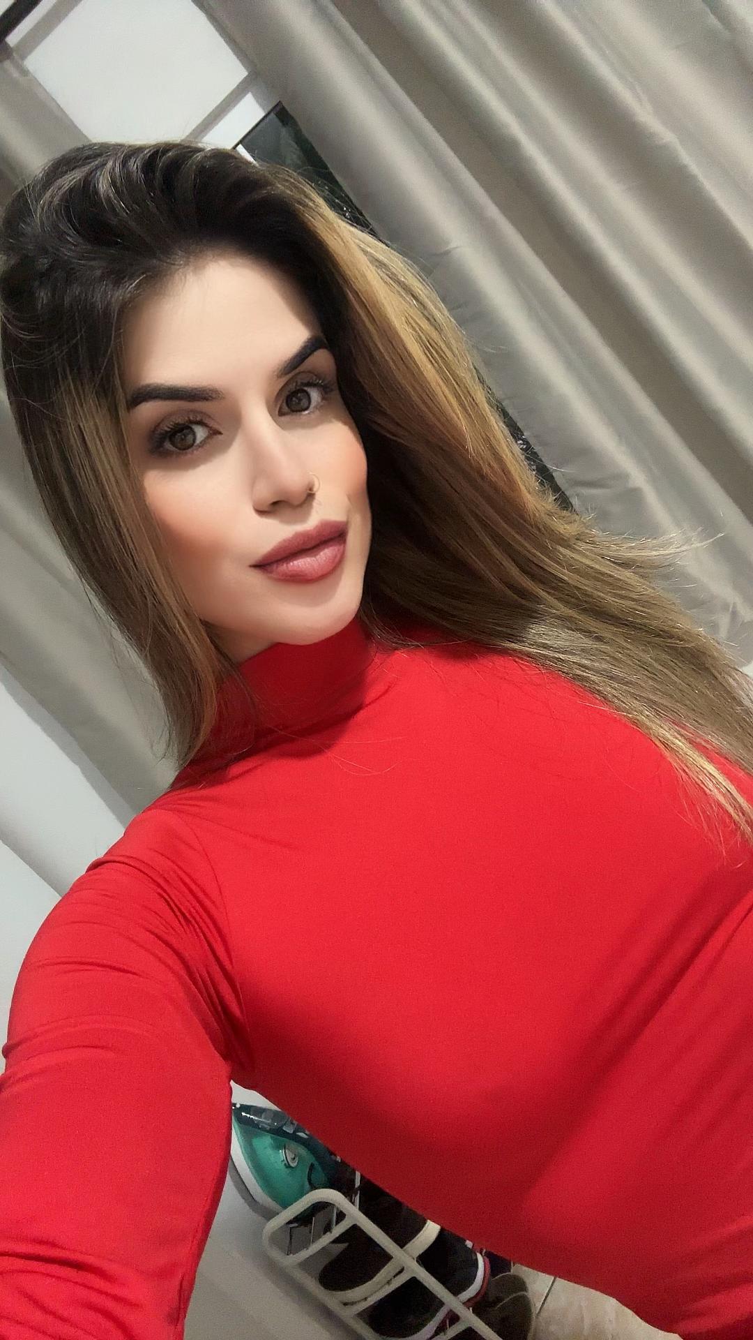 @Lari.