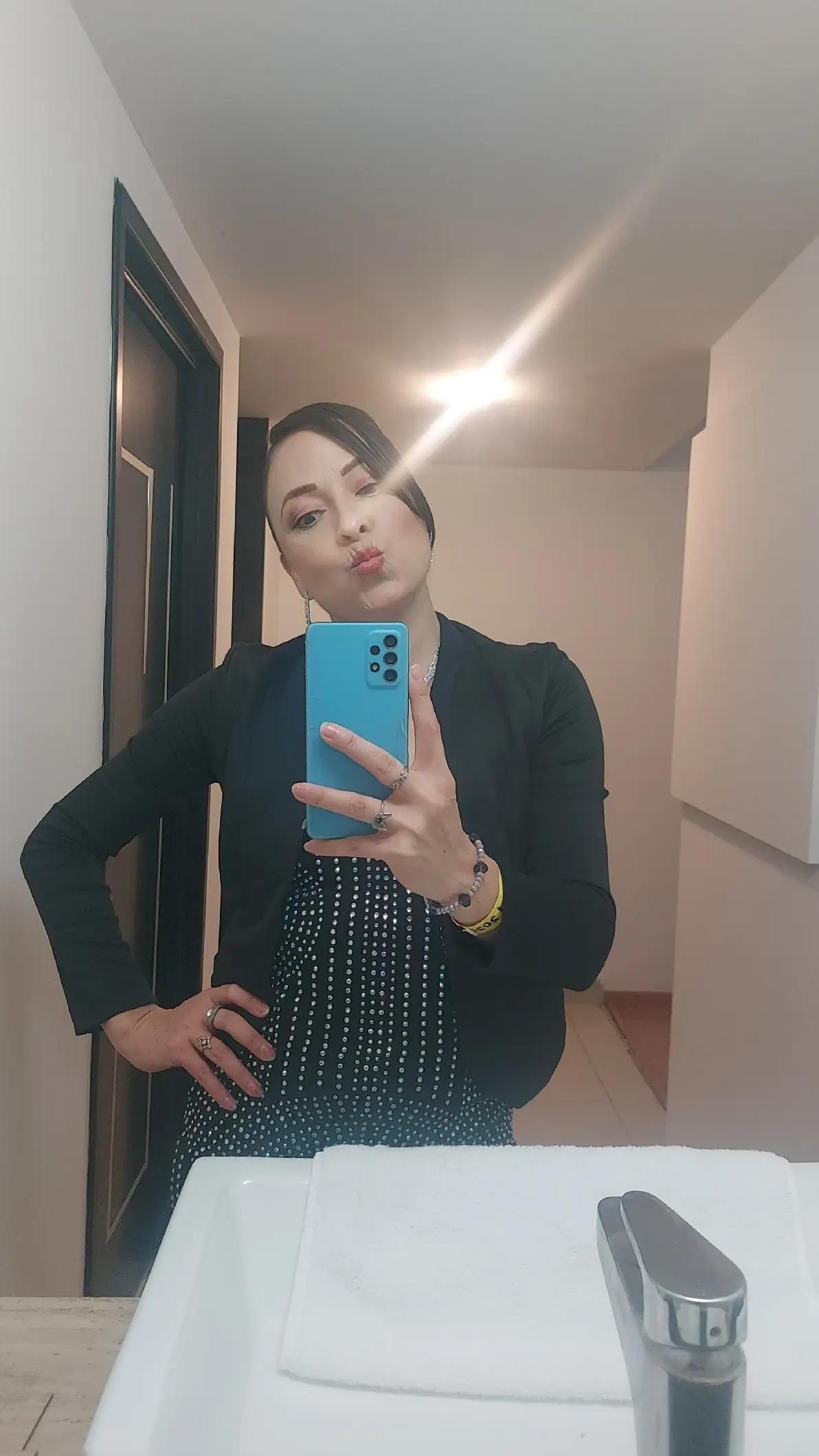 @Violeta Gomez