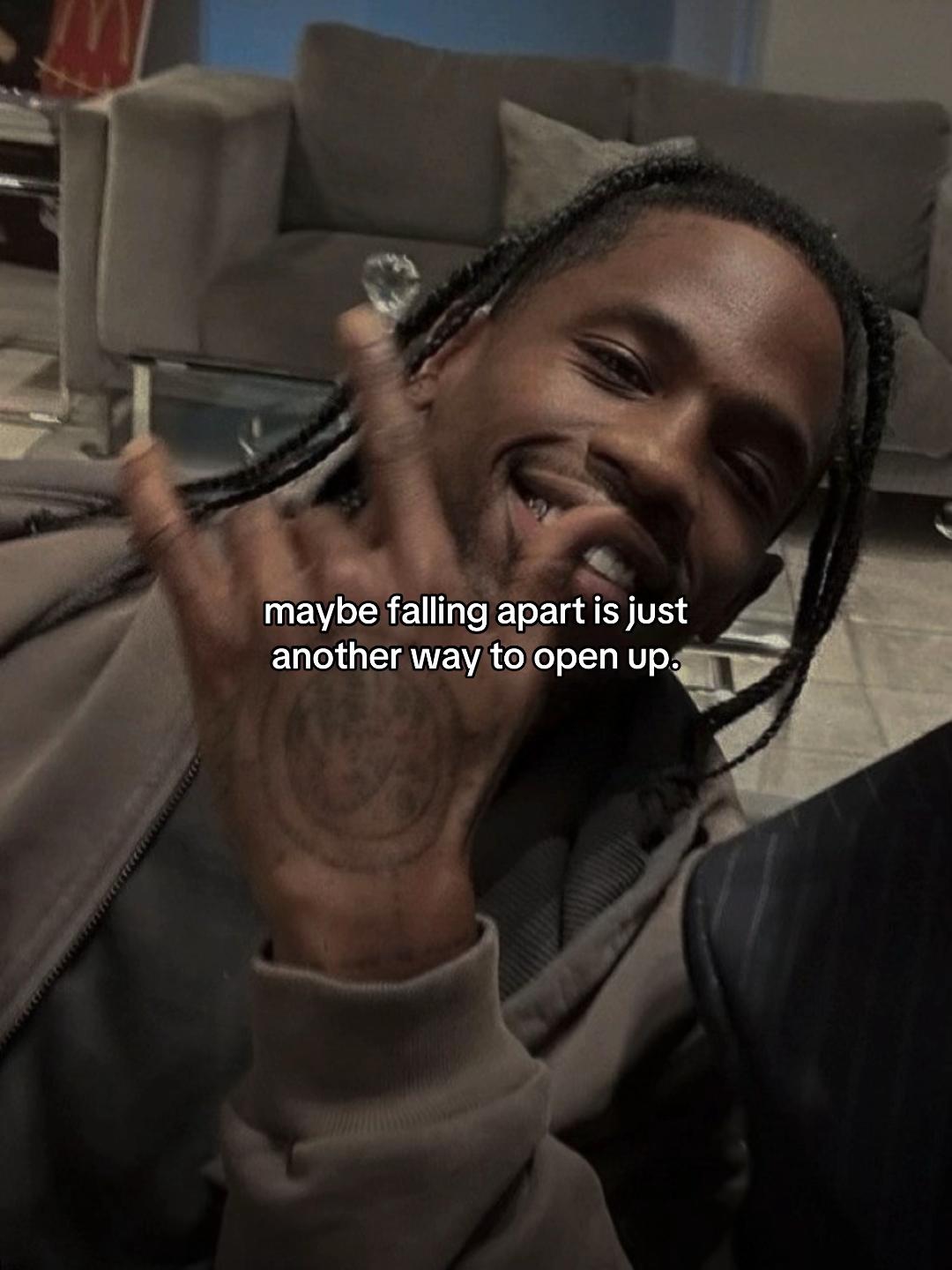@𝒎𝒆𝒍𝒂𝒏