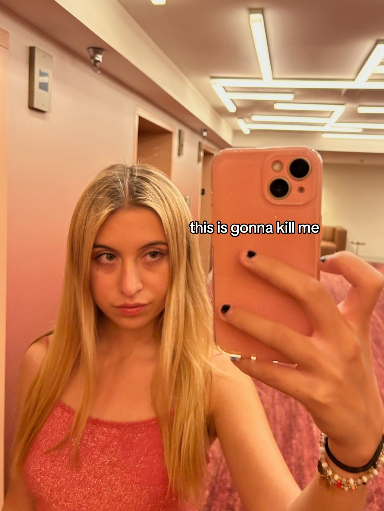 @rosyveeee