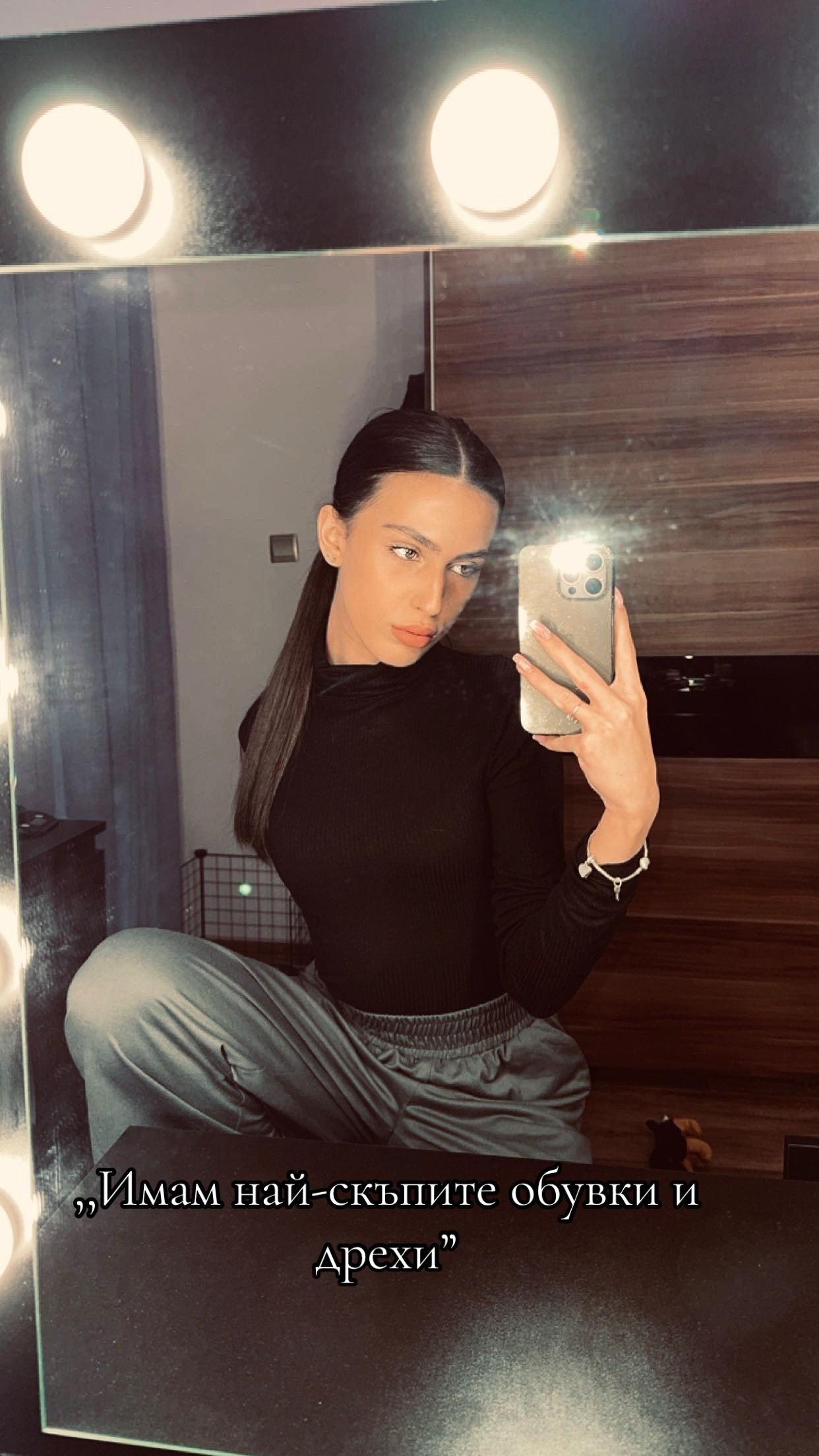 @𝗠𝗢𝗡𝗜𝗞𝗔