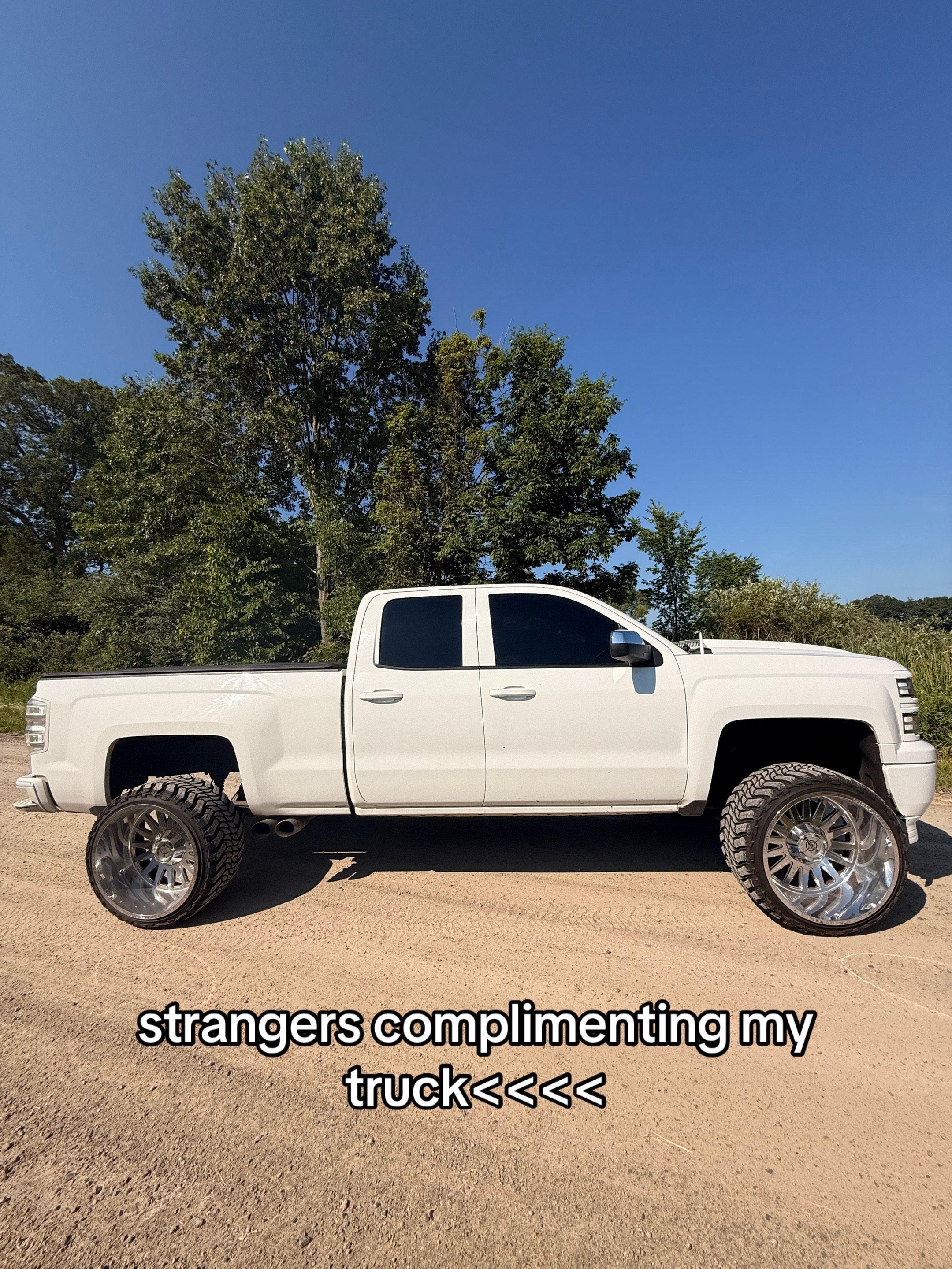 @𝔱𝔯𝔦𝔭𝔭𝔦𝔢