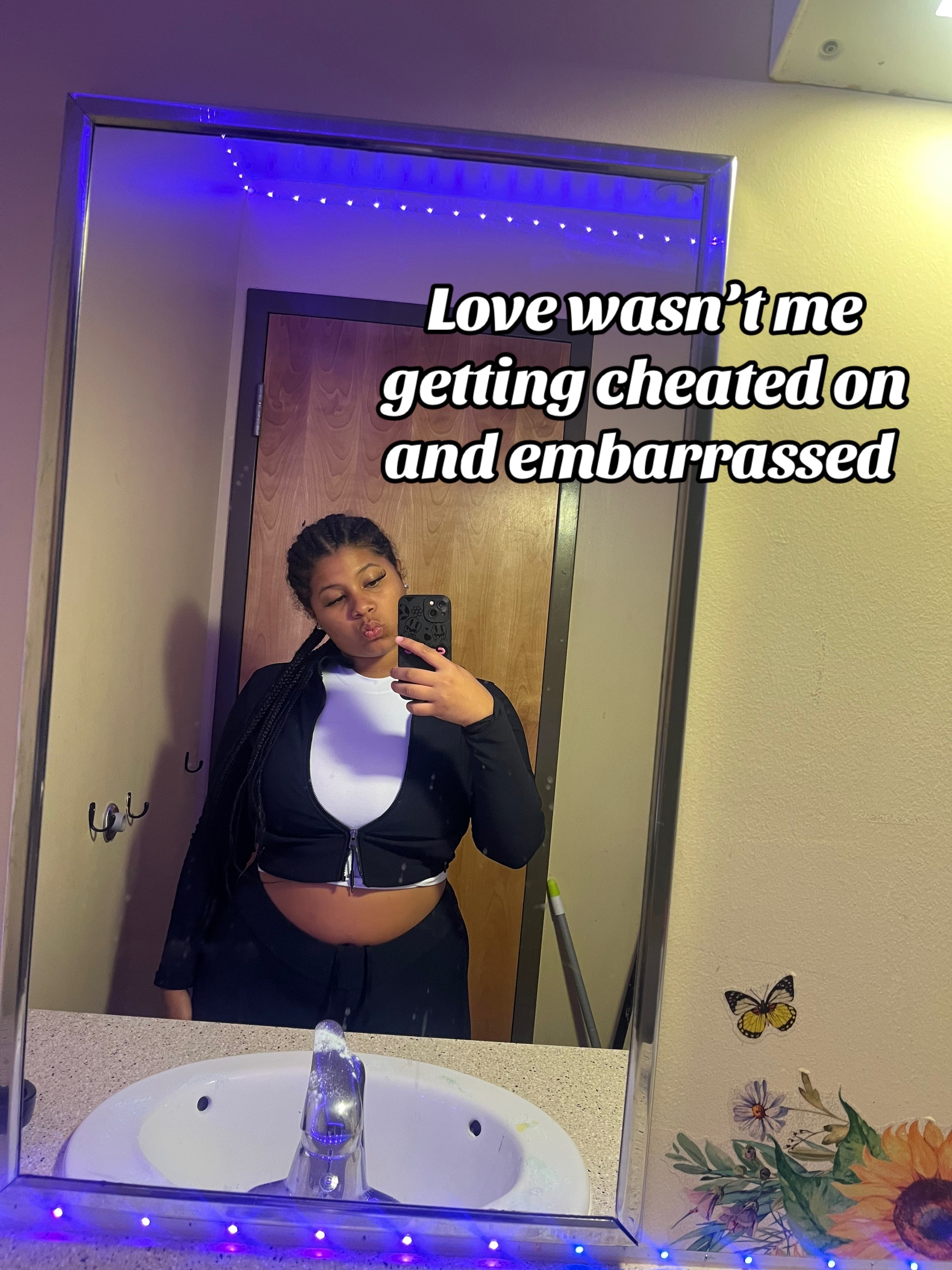 @Hollywoodlaura