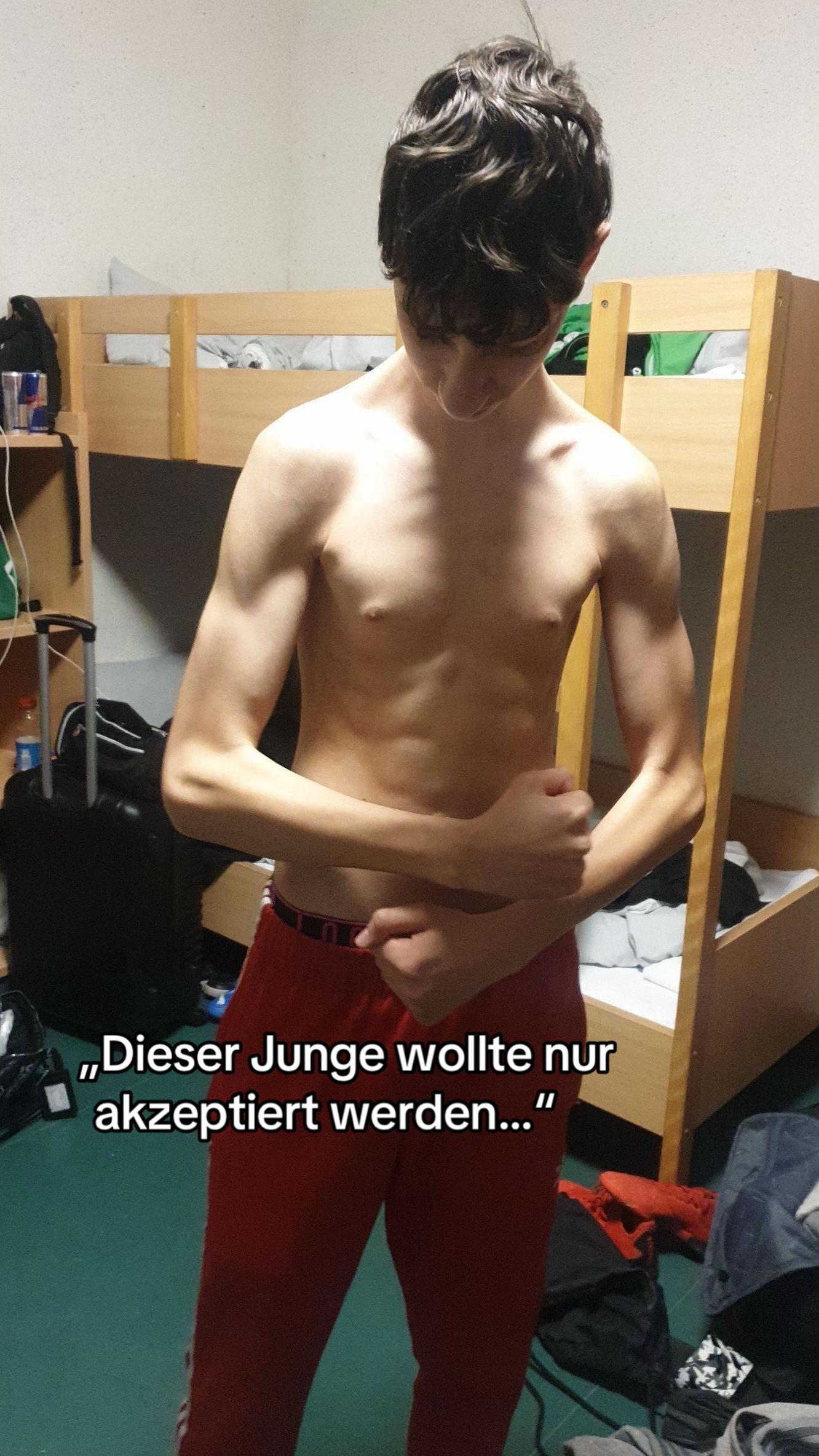 @MIT KOPF DURCH DIE DECKE