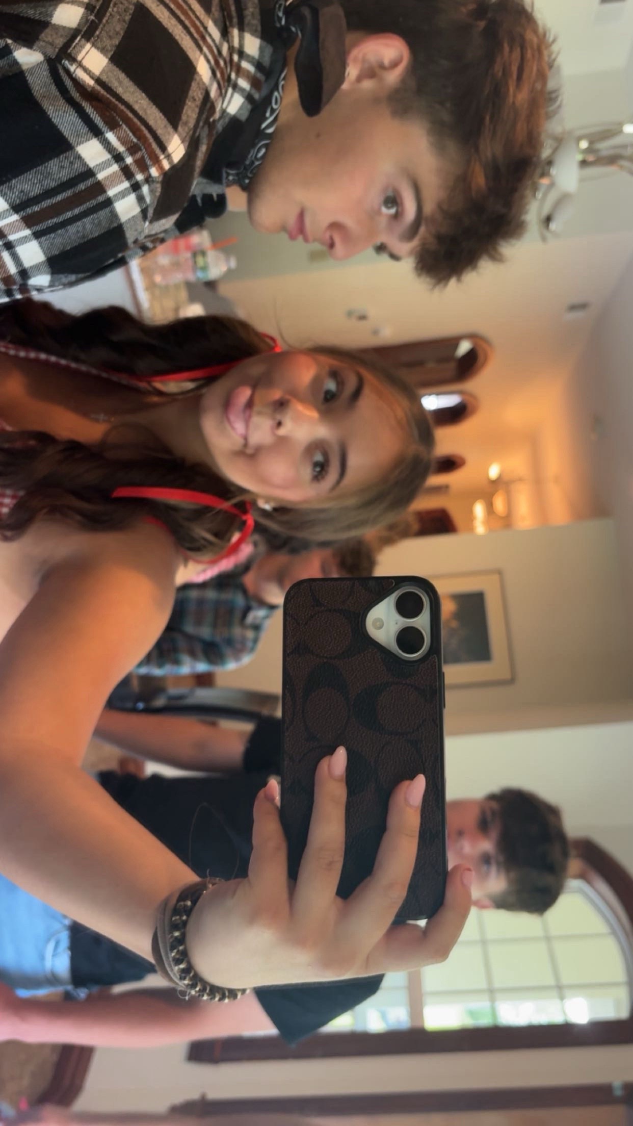 @avacheckeye
