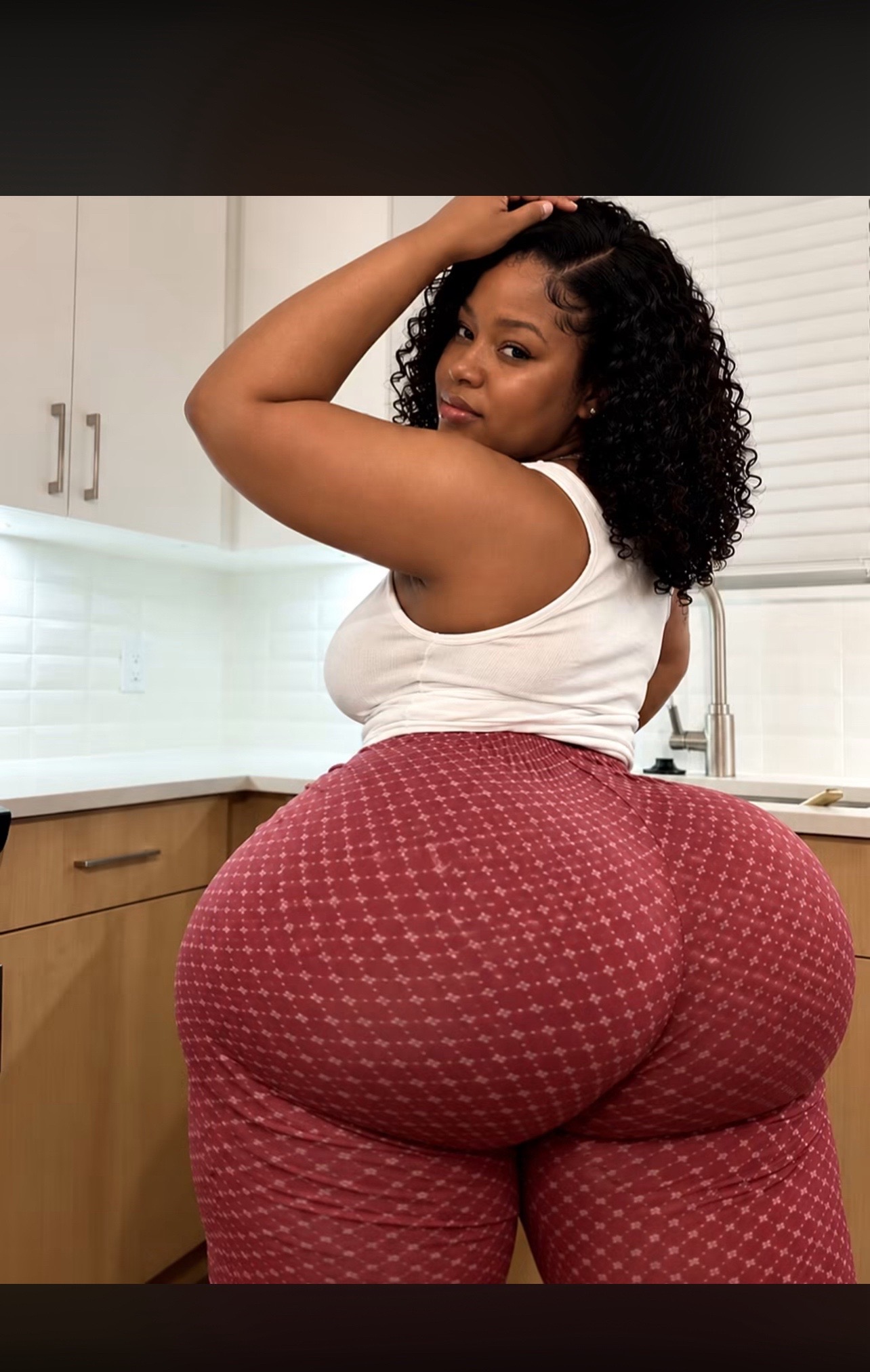 @Beautiful granny 65+