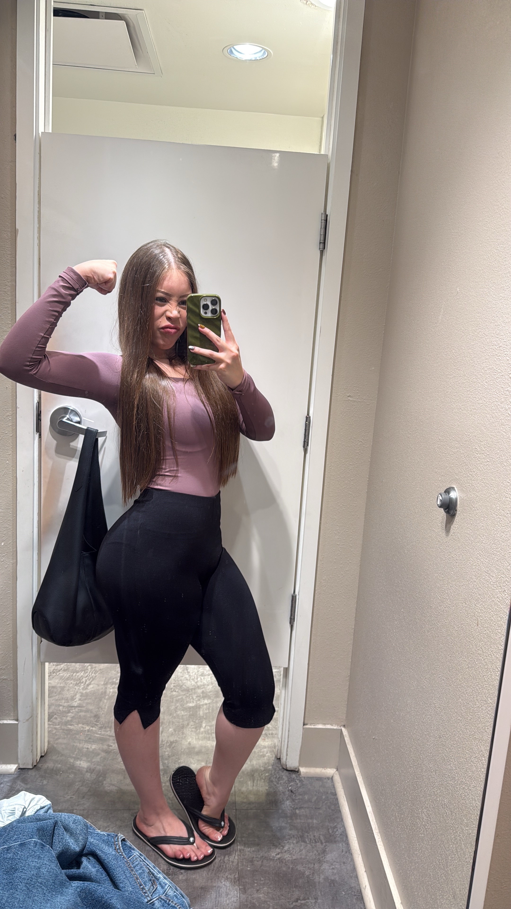 @Yahairaadiiaz