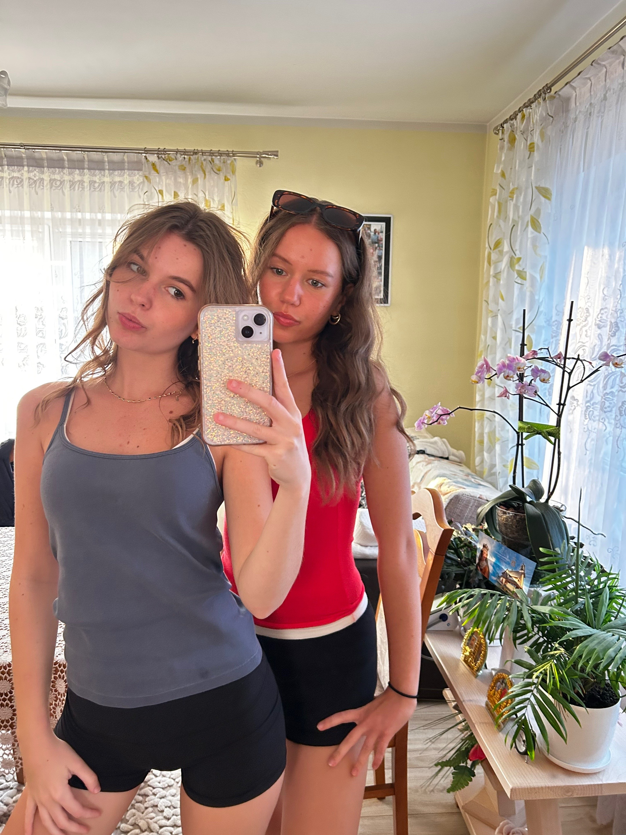 @oliviaa