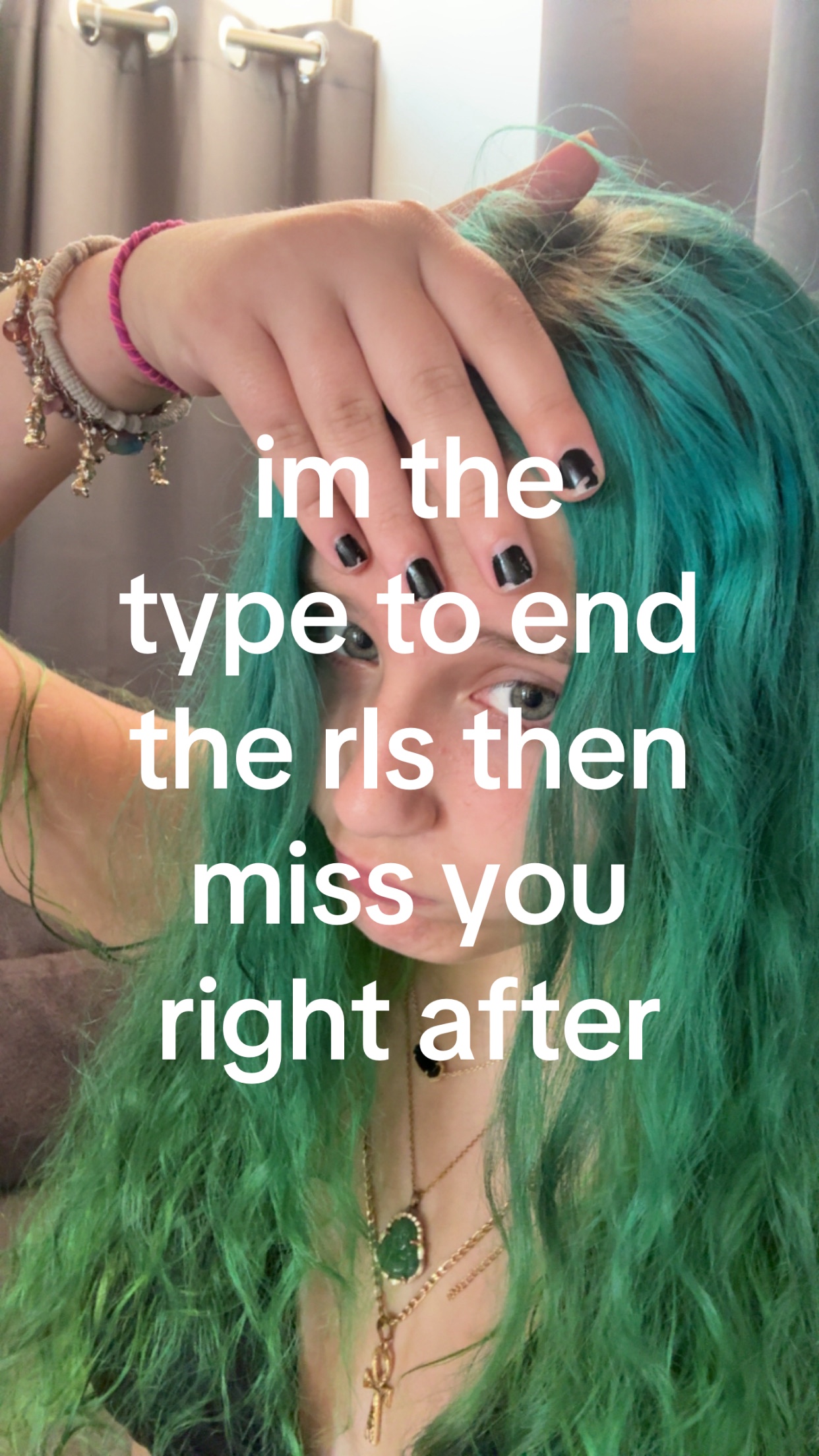 @𓋹︎