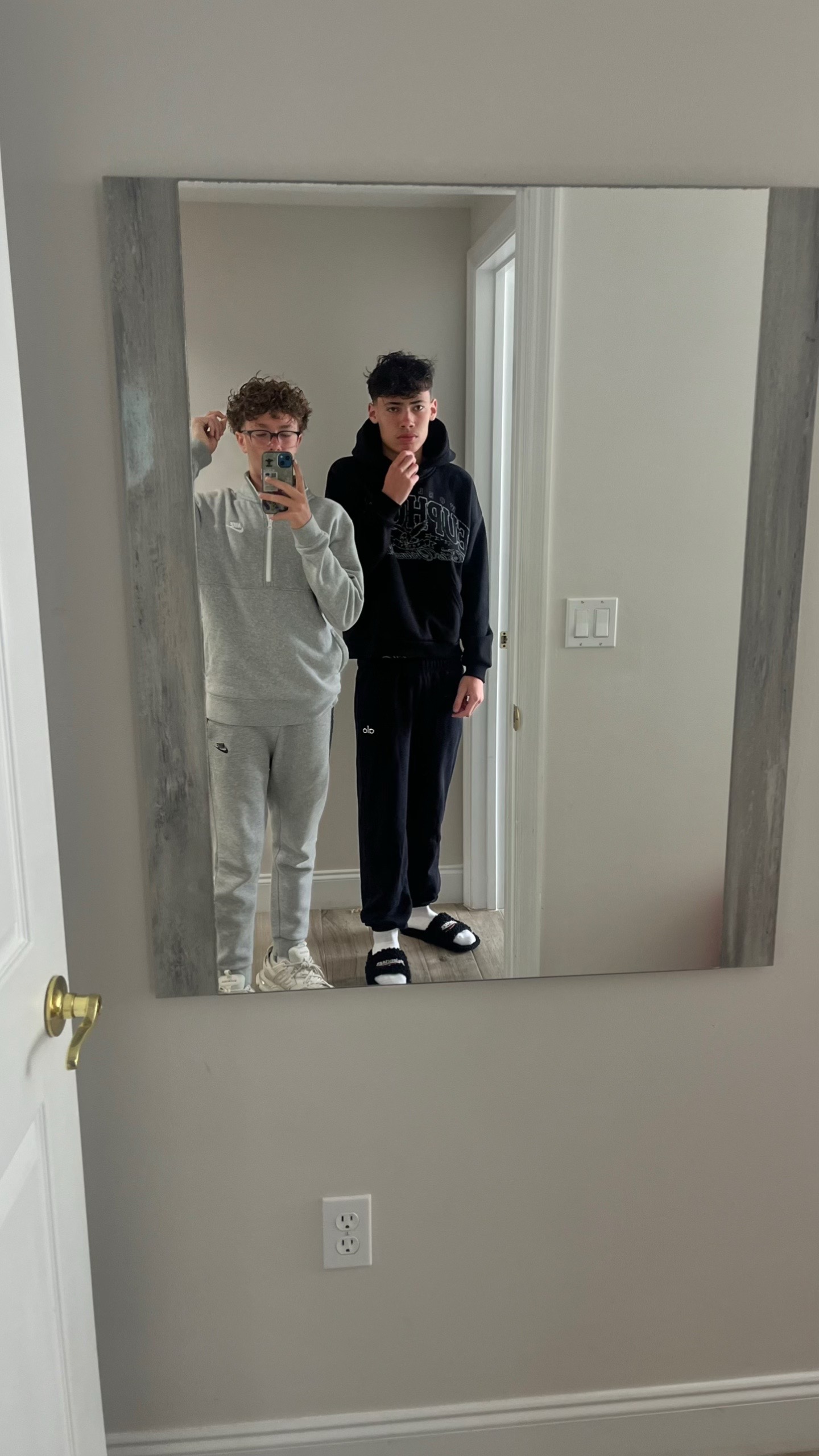 @LELE