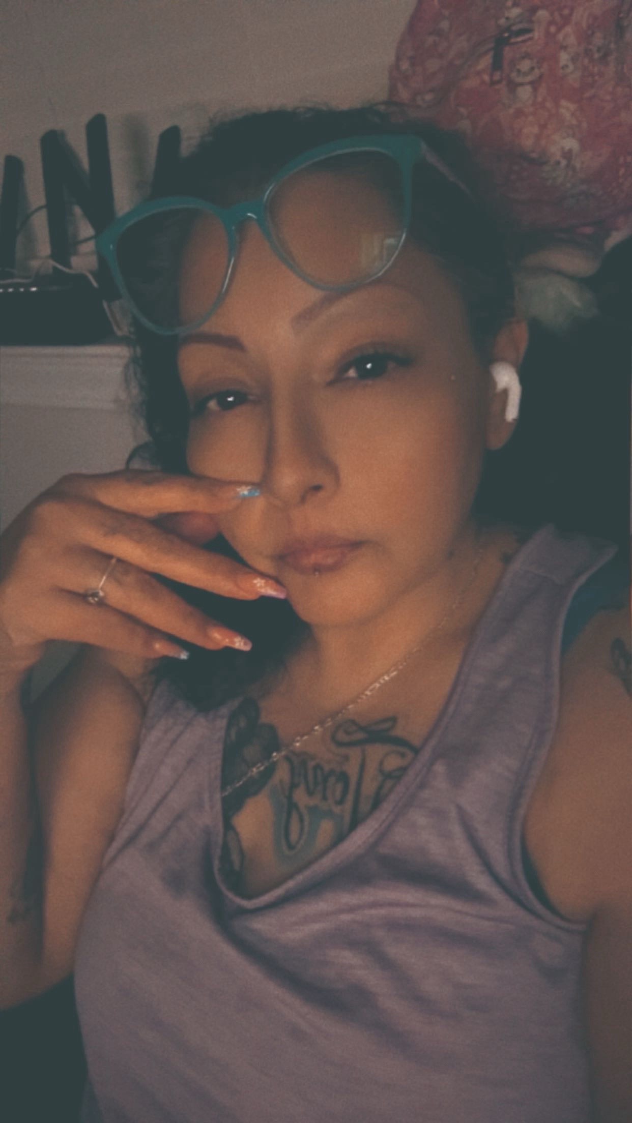 @La BrOwNeYeZ
