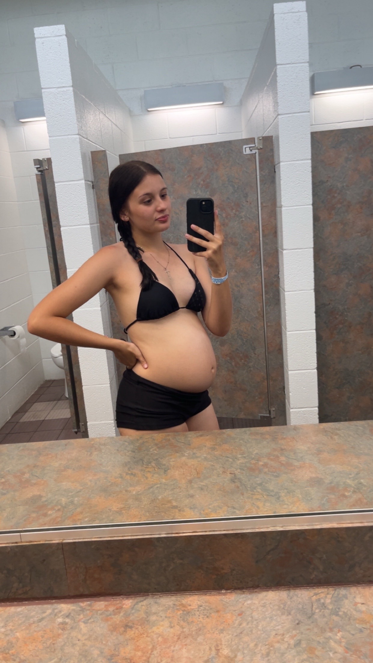 @mama.ash220