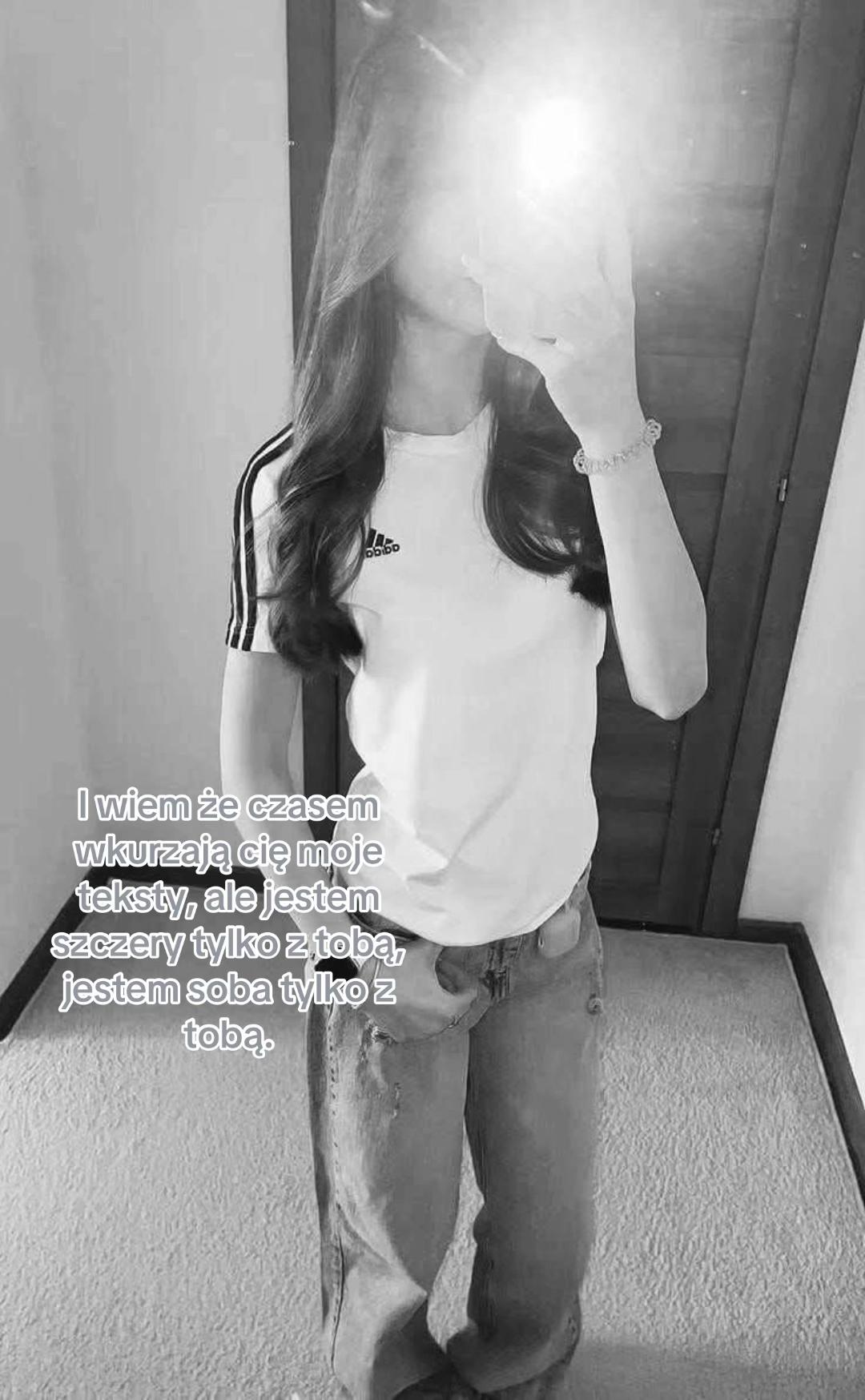 @~J~