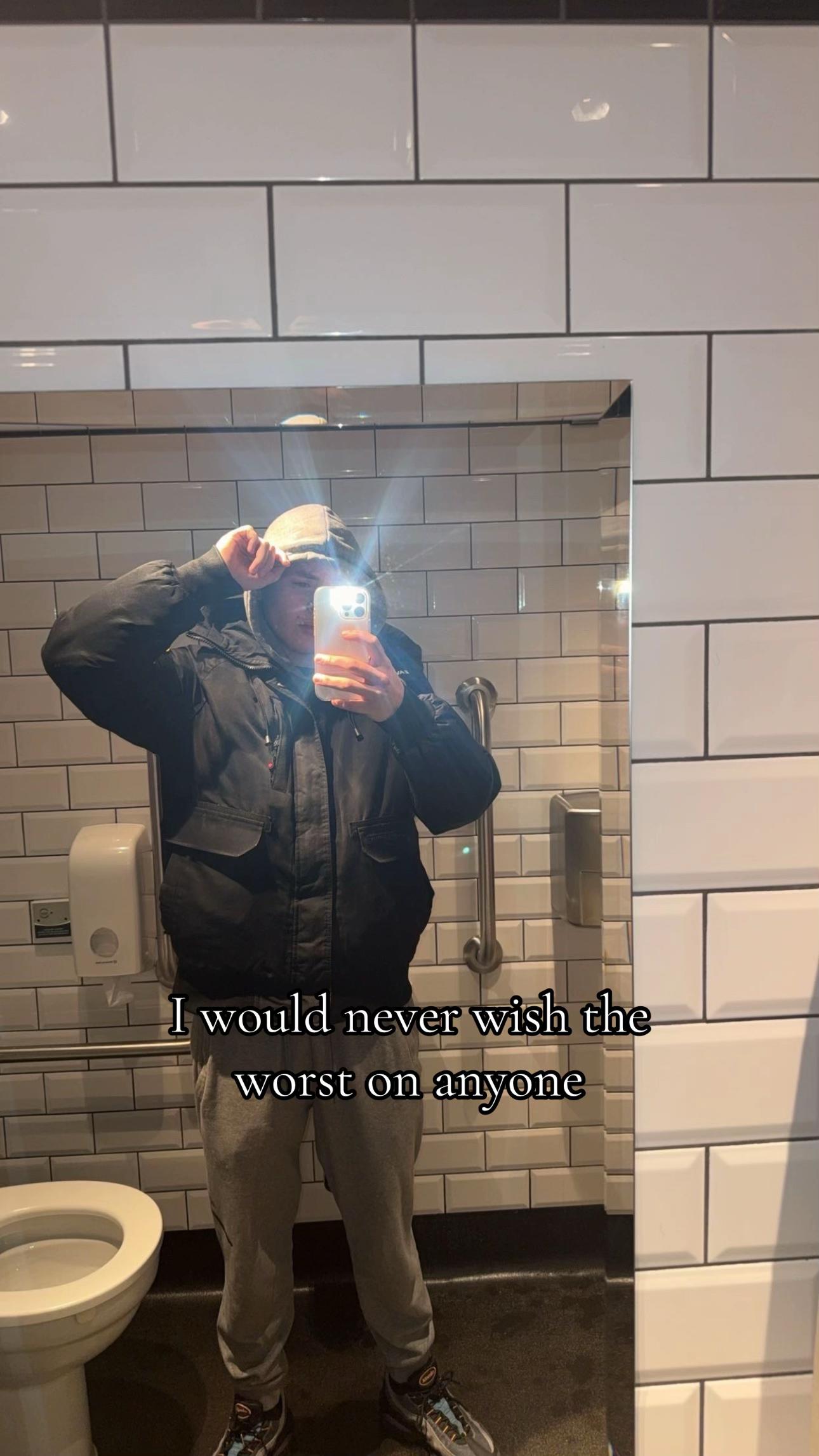 @ANTISOCIAL👮♀️