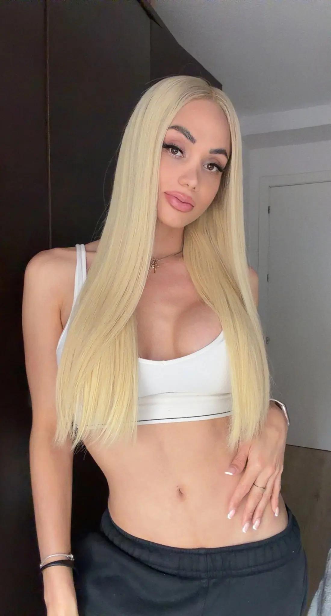 @Ashley_James