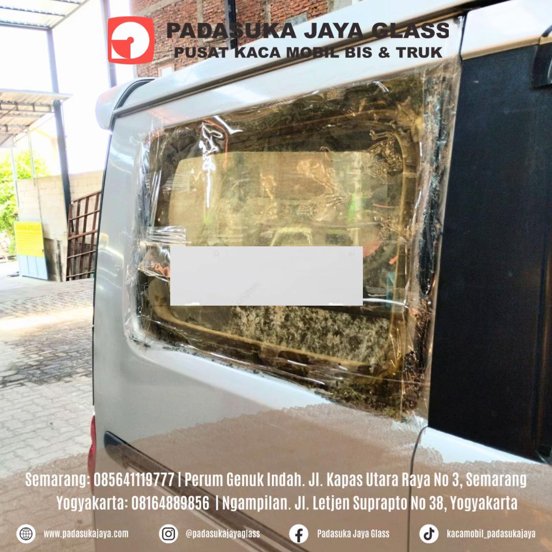 @Kaca Mobil Padasuka Jaya