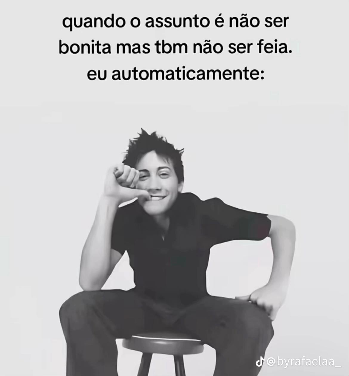 @Aninha_07