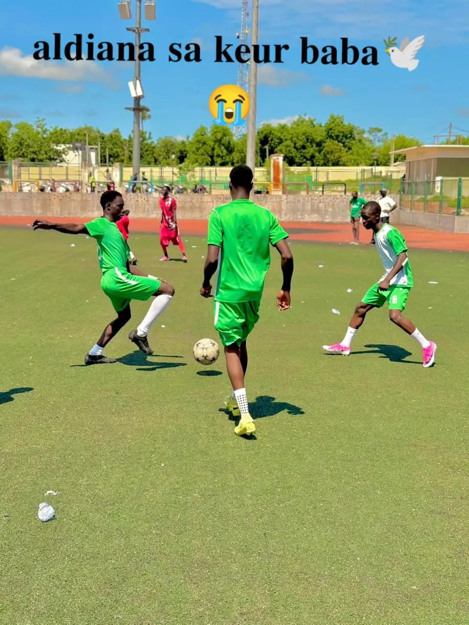 @GOLDEN BOY🇸🇳