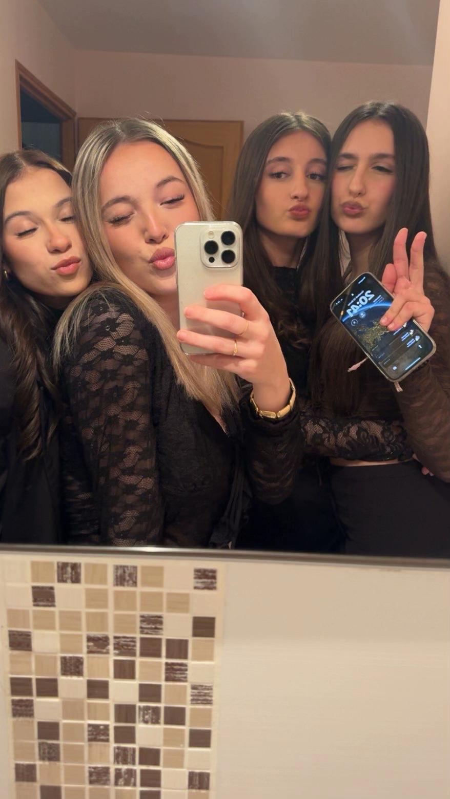 @lisaaa.mgnn